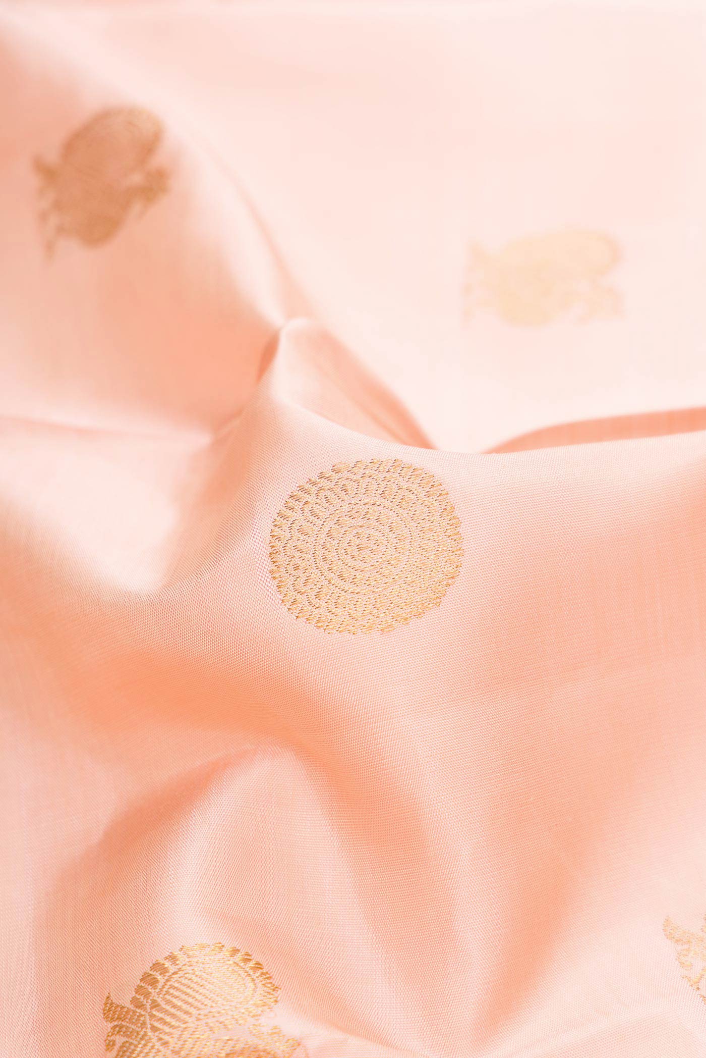 Pure Silk Pure Zari Rose Gold Dual Tone Kanjivaram Saree - Image 2