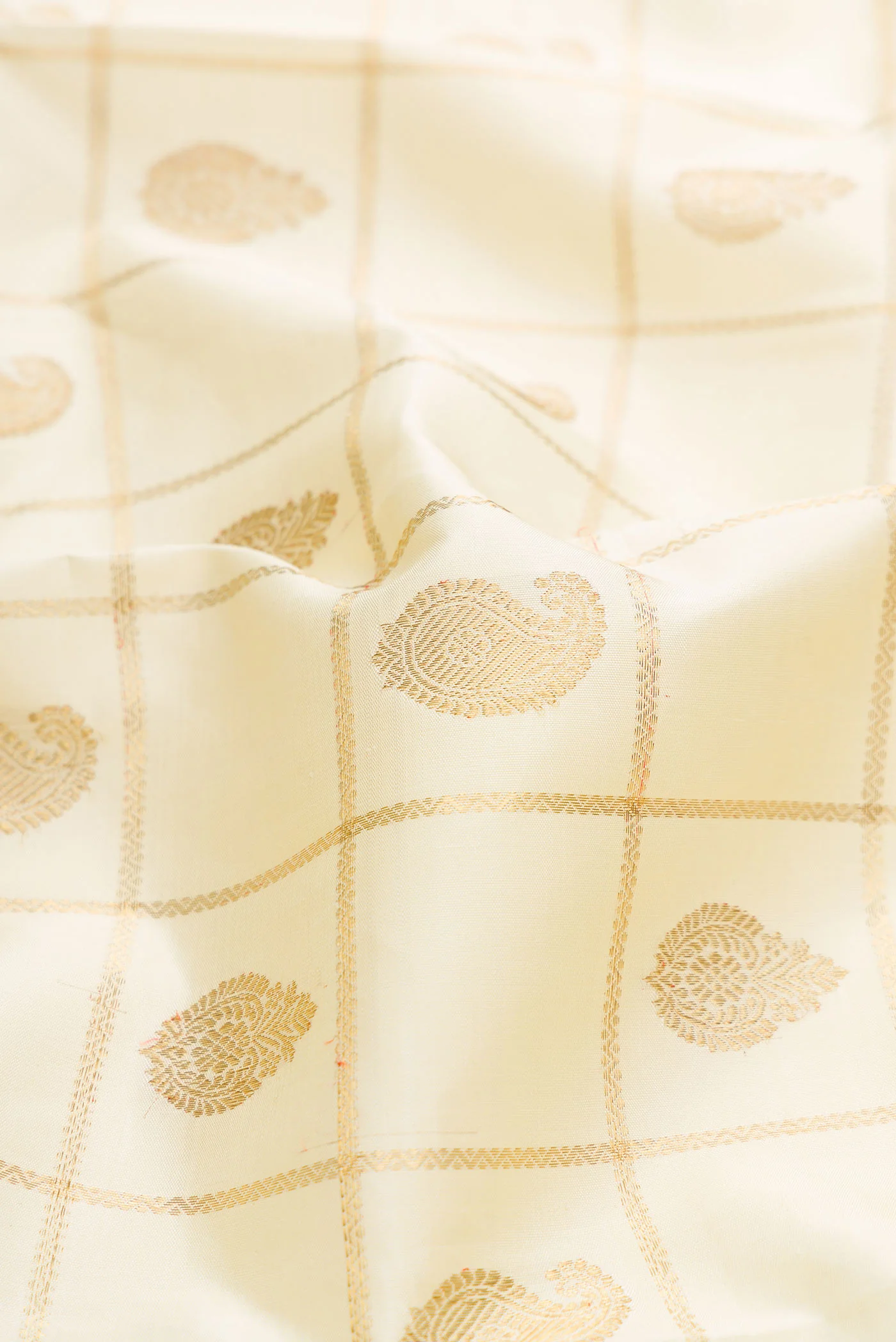 Pure Silk Pure Zari Sandal Dual Tone Kanjivaram Saree - Image 2