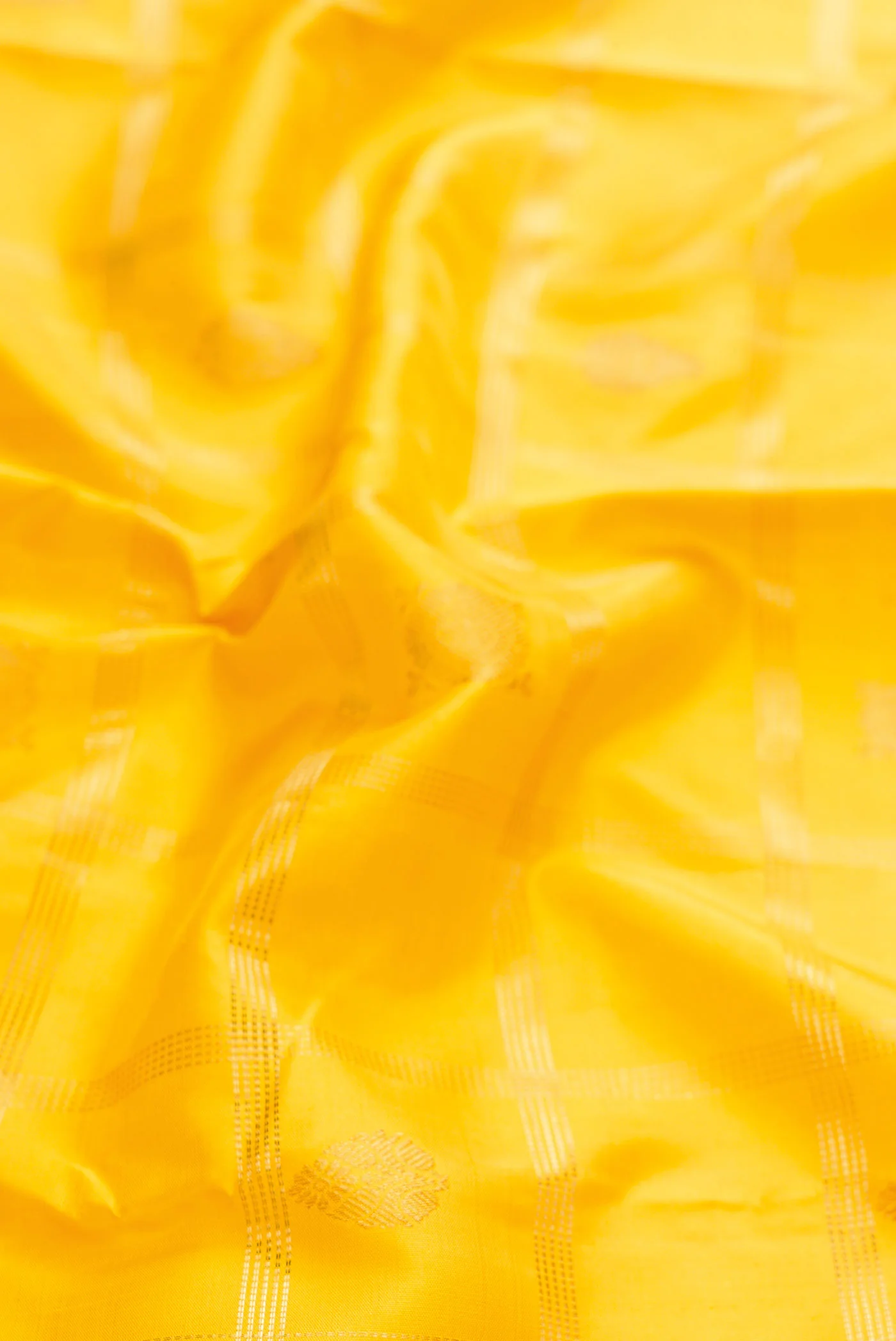 Pure Silk Pure Zari Yellow Dual Tone Kanjivaram Saree - Image 2