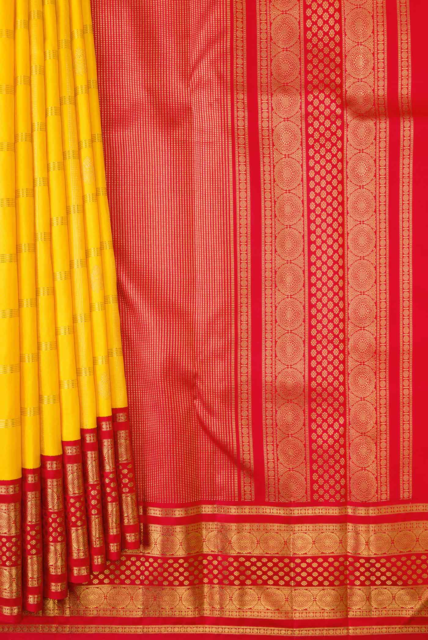 Pure Silk Pure Zari Yellow Dual Tone Kanjivaram Saree - Image 4