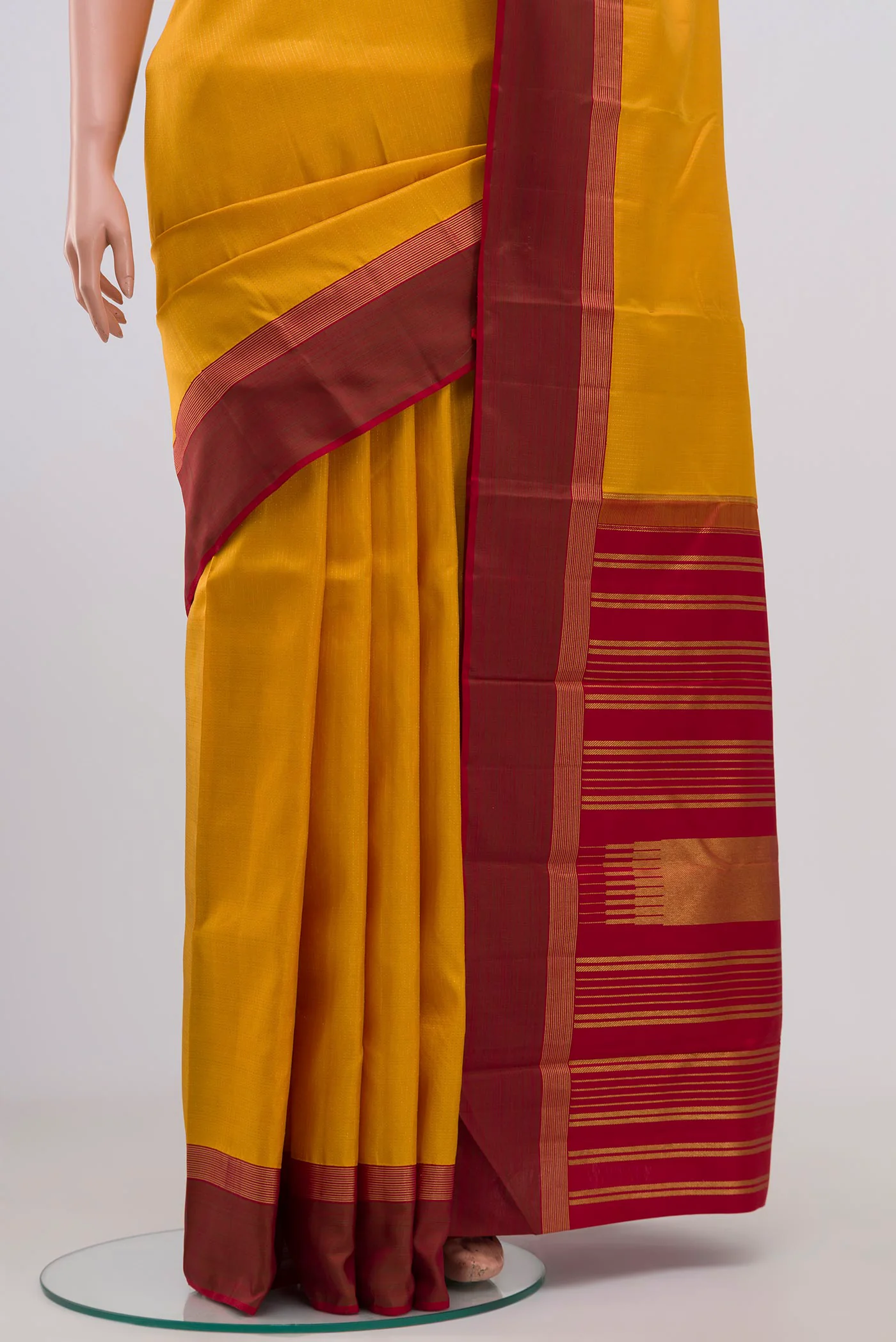 Pure Silk Pure Zari Yellow Kanjivaram Saree - Image 3