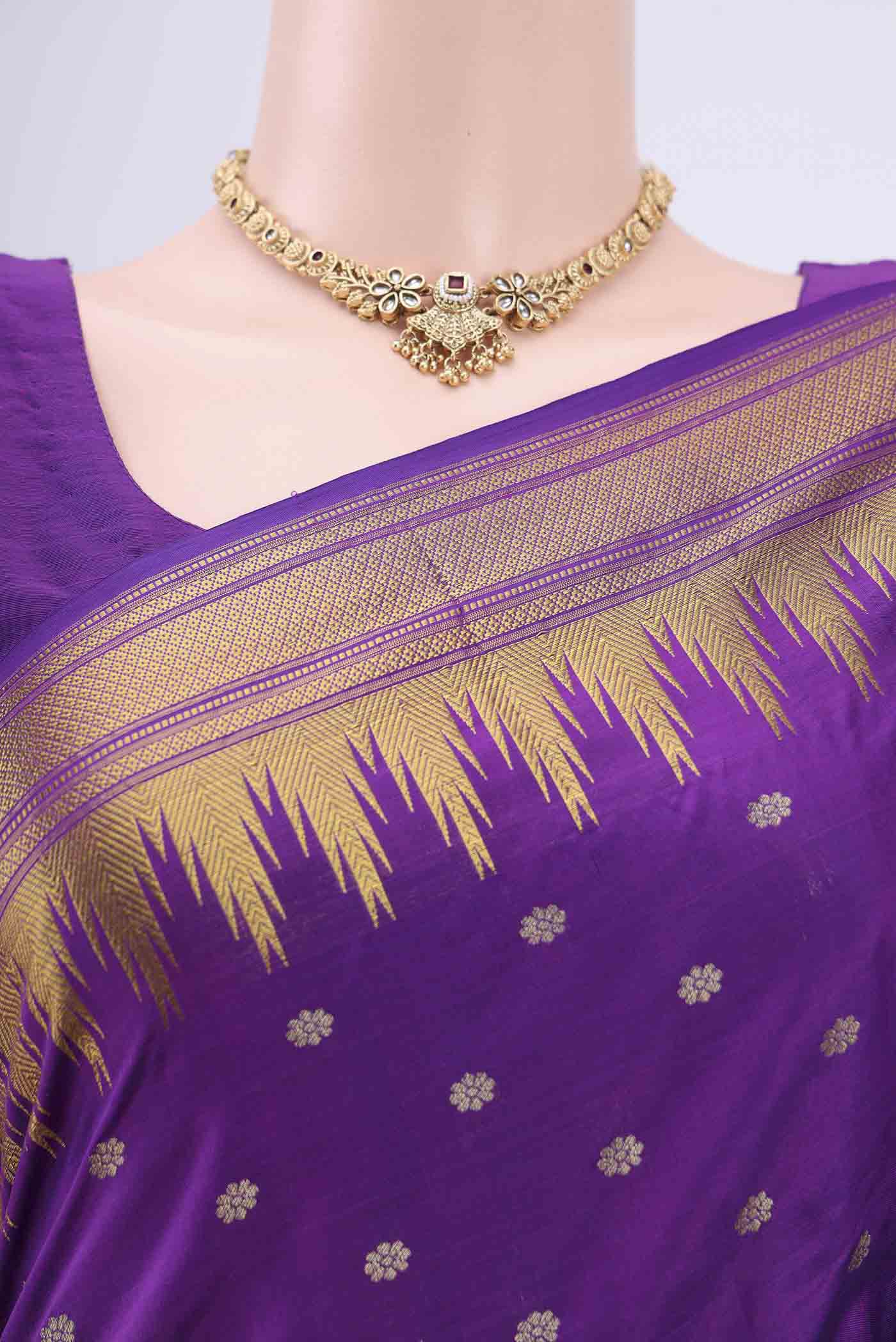 Violet Blended Bangalore Silk Saree - Image 2