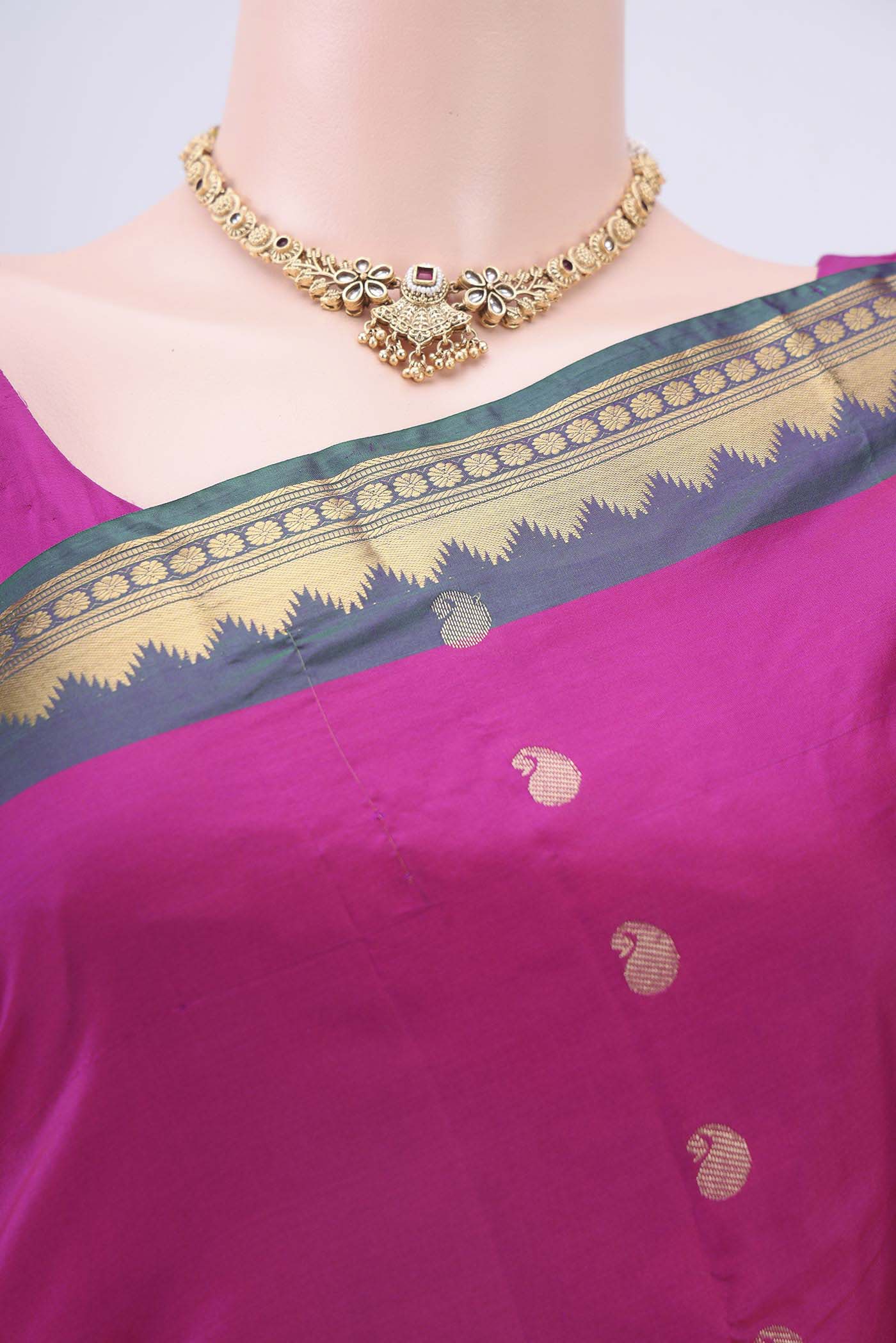 Rani Pink Dual Tone Blended Bangalore Silk Saree - Image 2