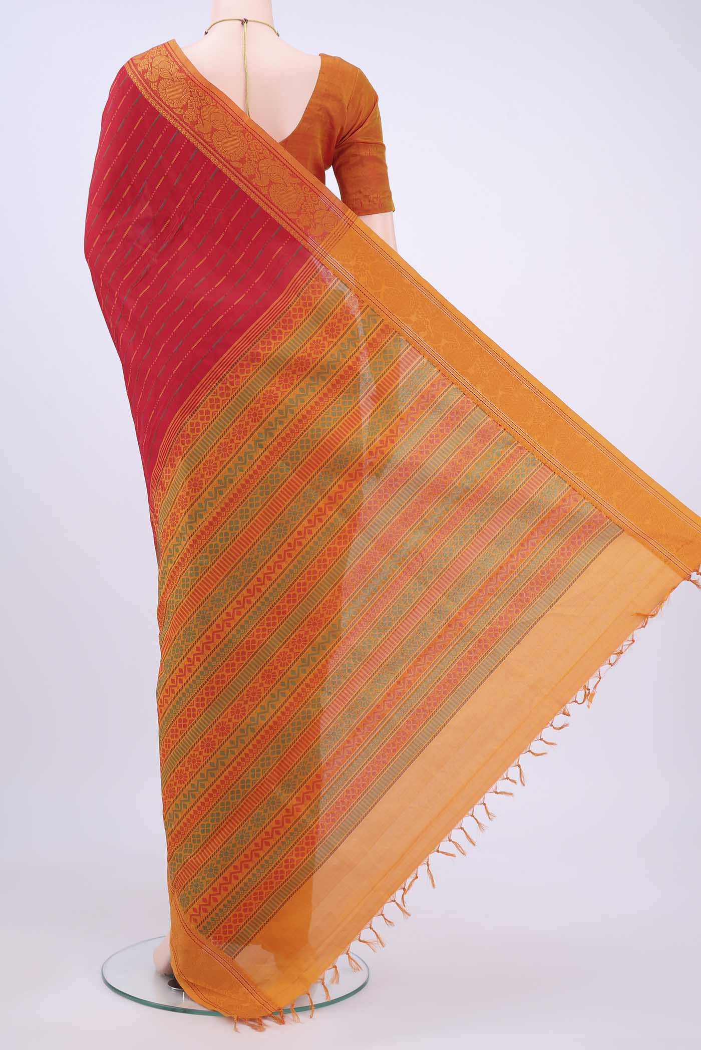 Red Blended Poly Cotton Saree - Image 3