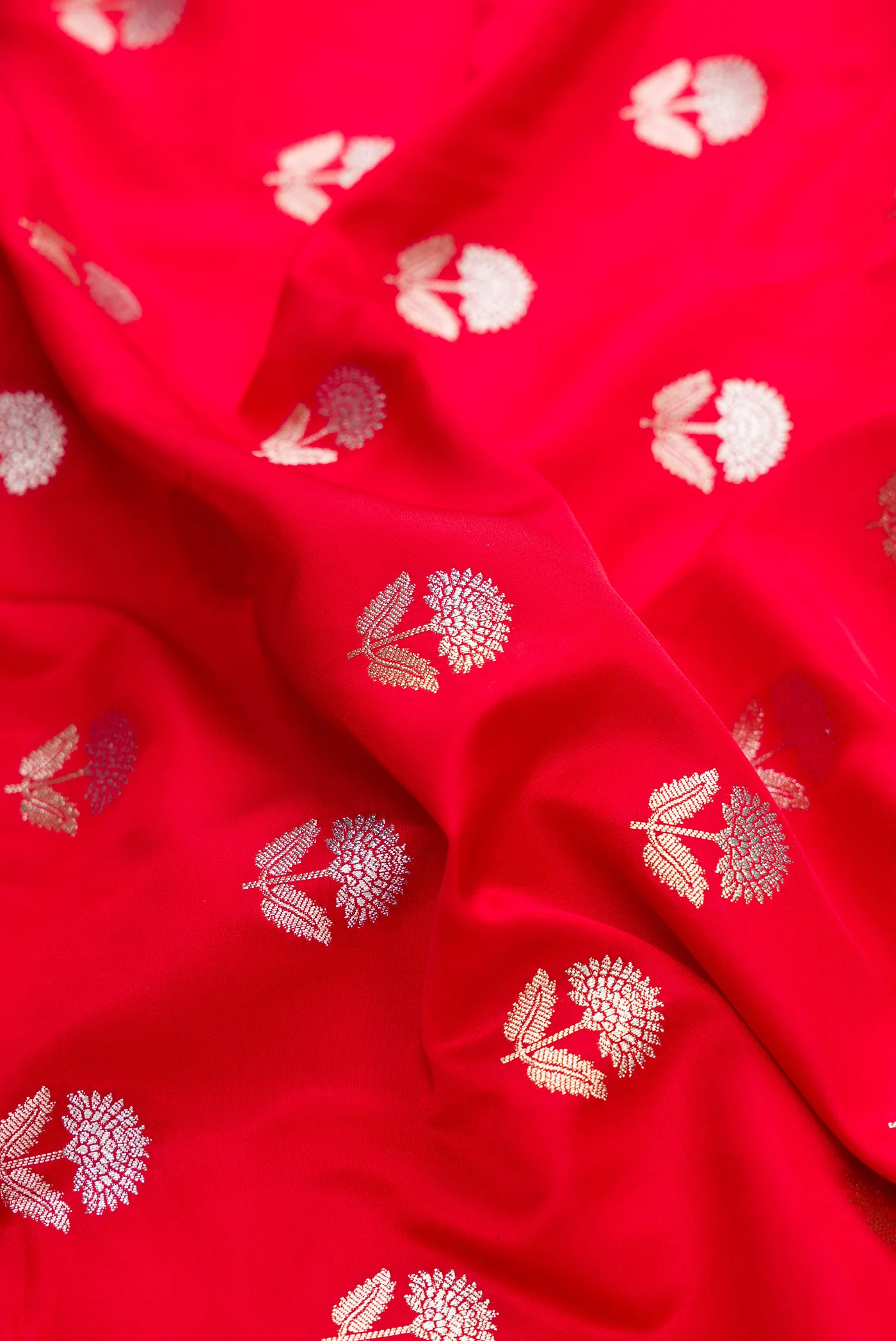 Red Blended Banarasi Silk Saree - Image 2