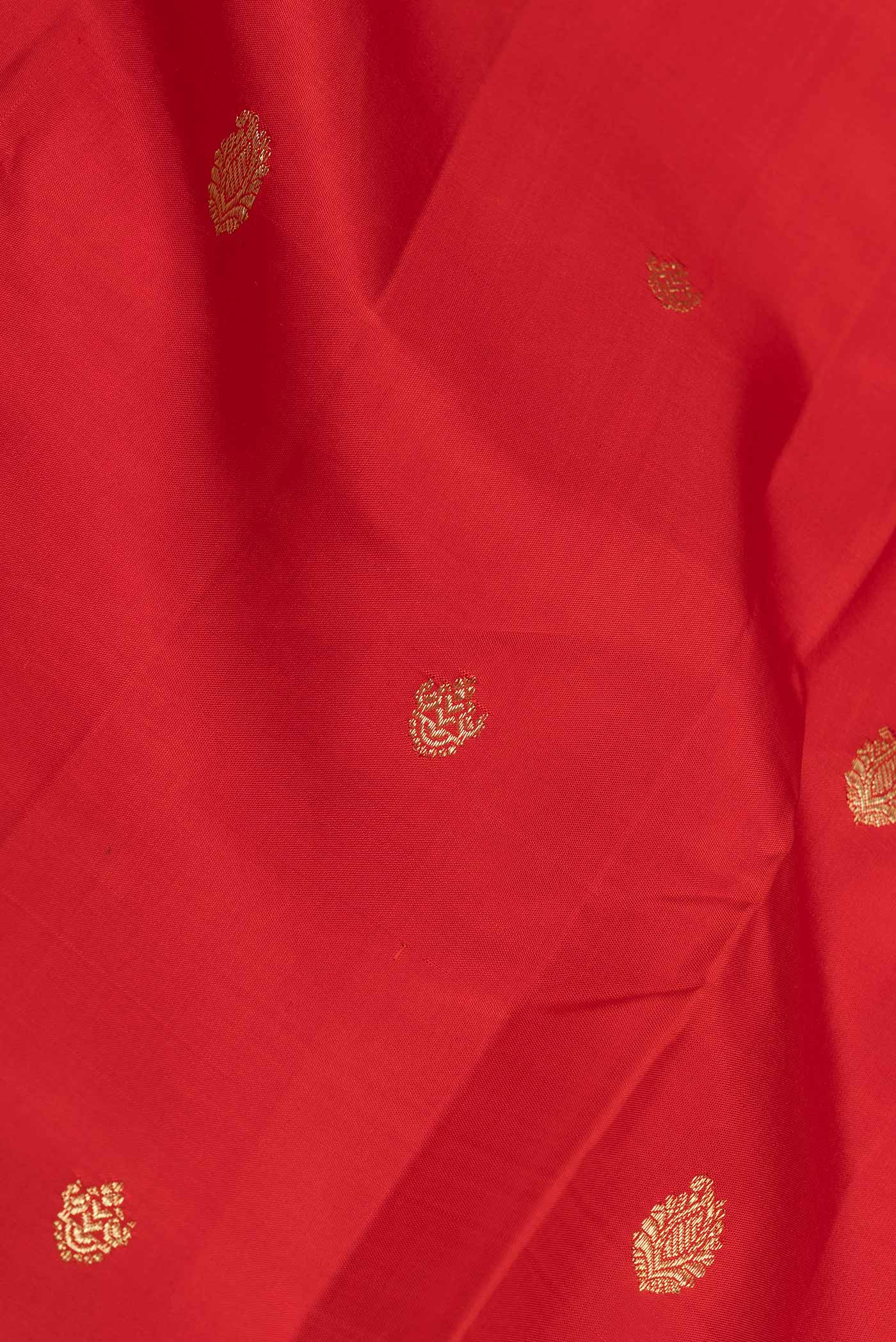 Red Dual Tone Kanjivaram Saree - Image 2