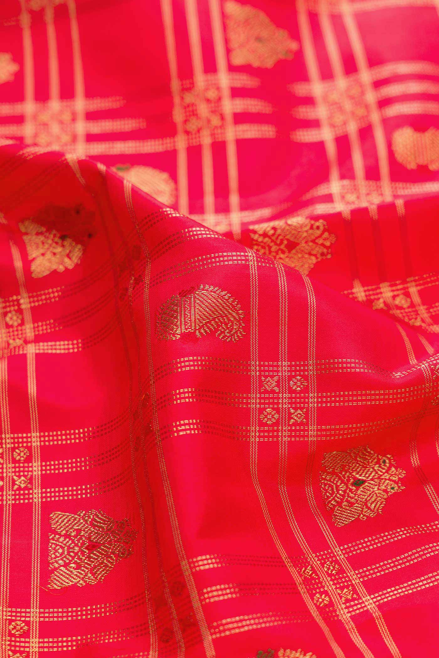 Red Dual Tone Kanjivaram Silk Saree - Image 2