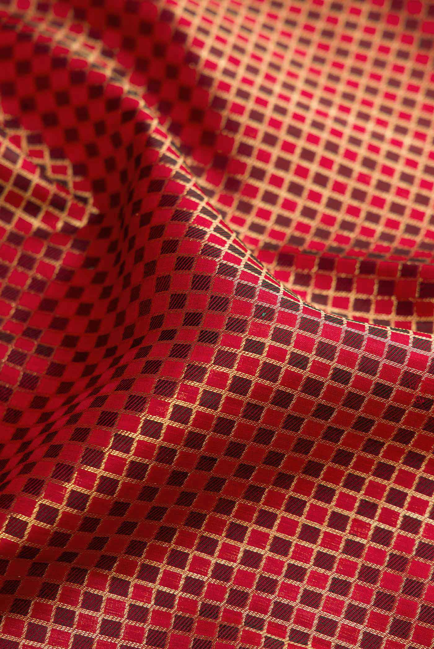 Red Dual Tone Kanchipuram Silk Saree - Image 2