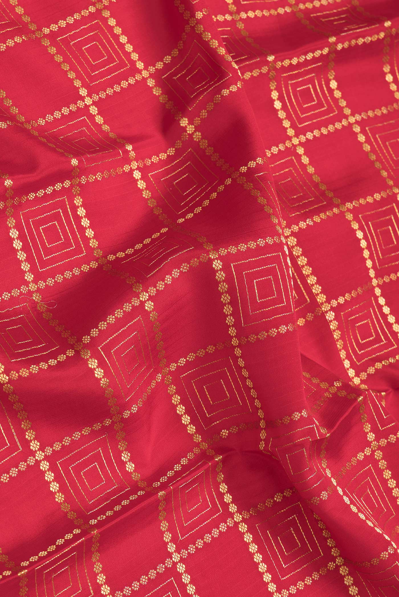 Red Mysore Crepe Saree - Image 2