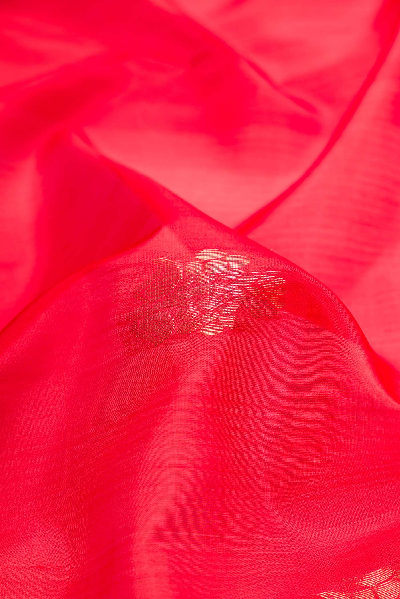 Red with Pink Color Soft Silk Saree - Image 2