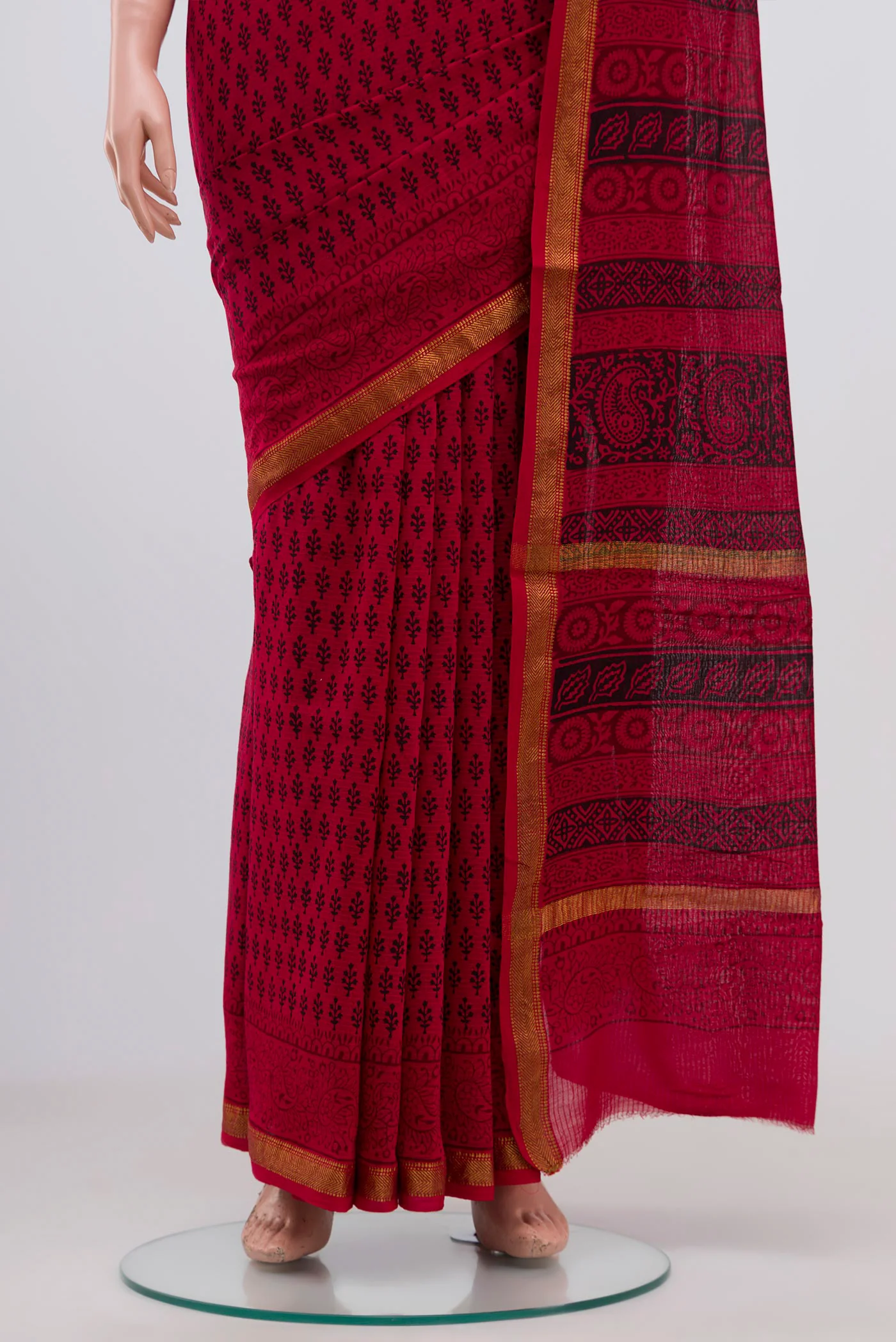 Red Maheshwari Silk Cotton Saree - Image 3