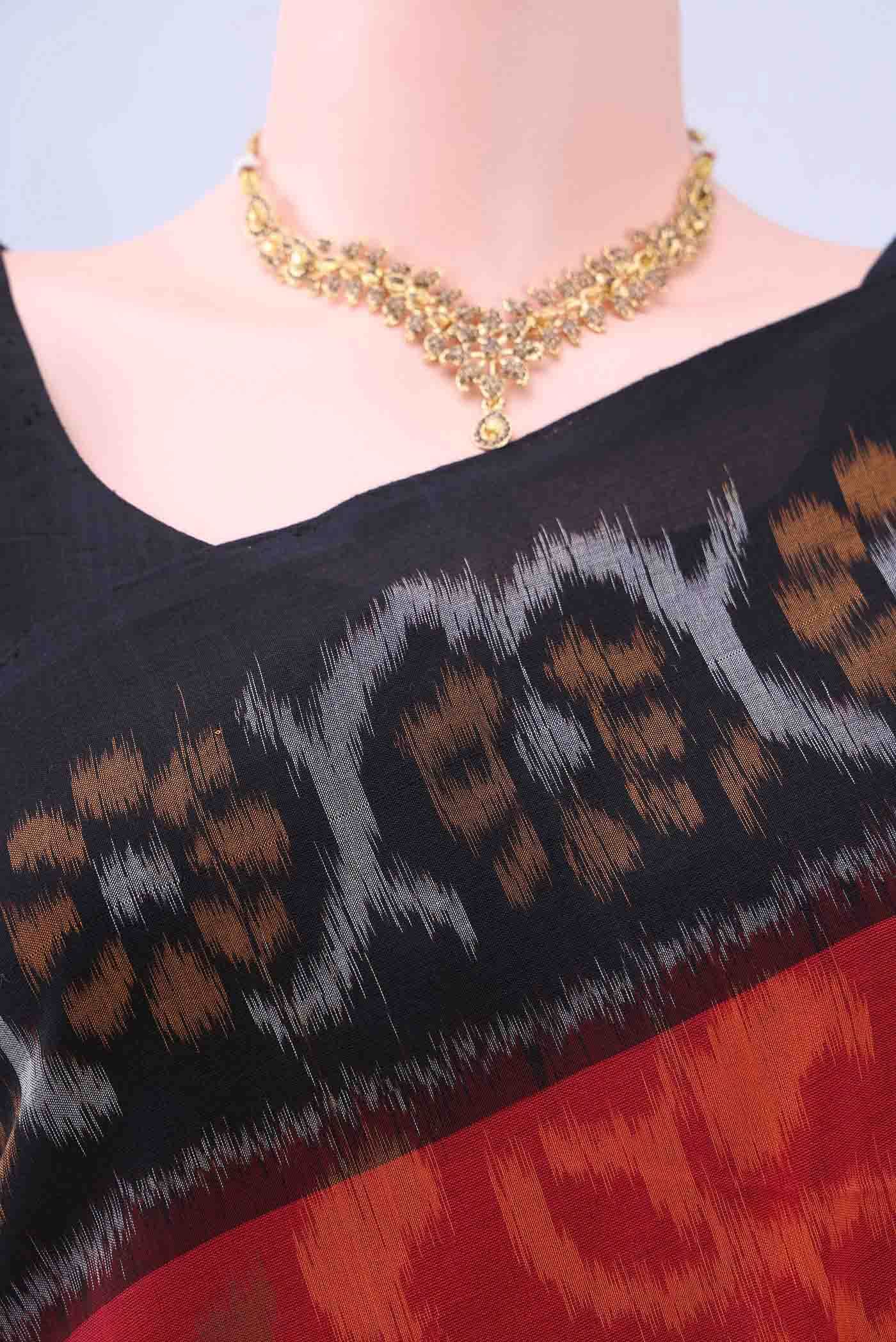 Red Pochampally Cotton Saree - Image 3