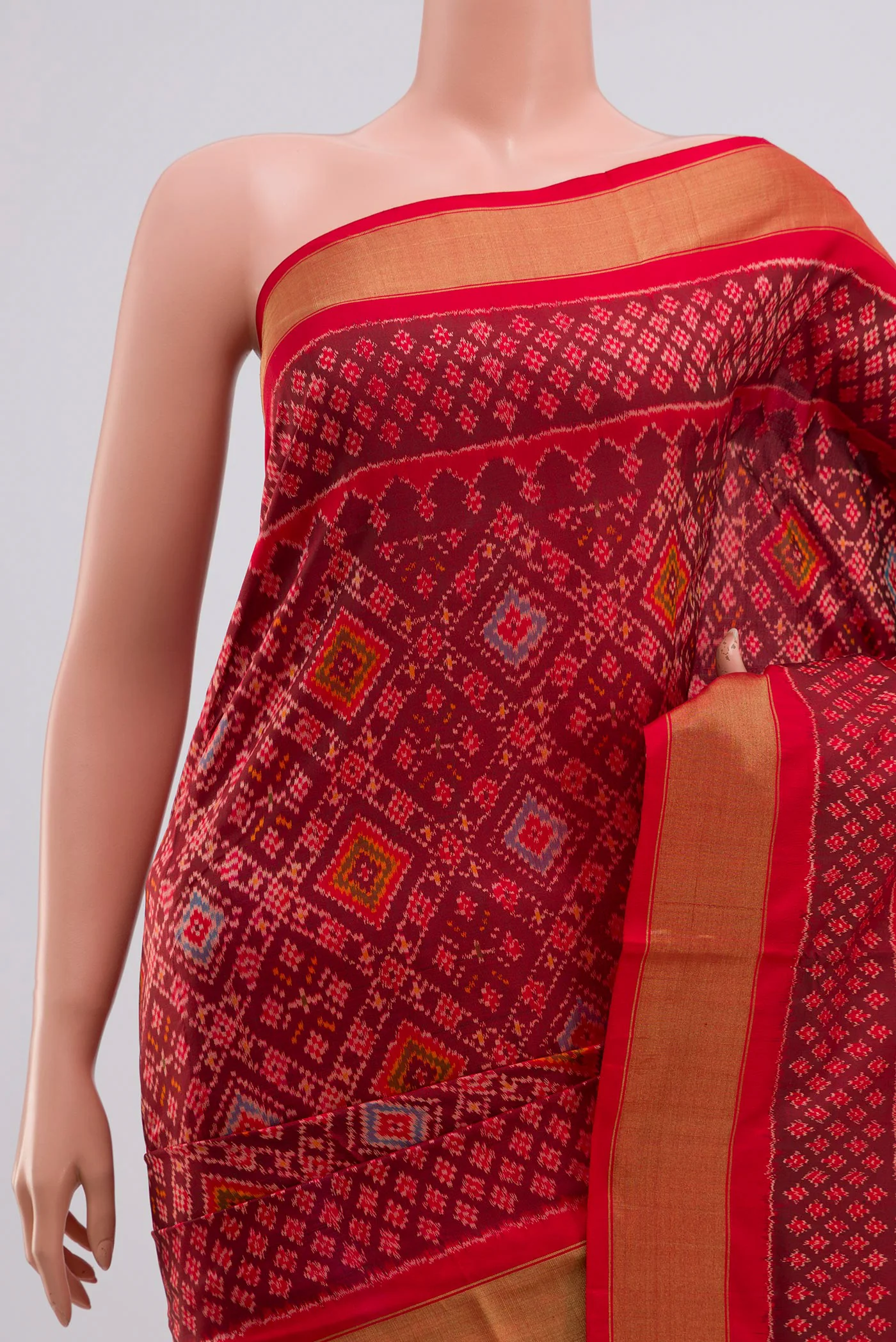 Maroon Pochampally Silk Saree - Image 2