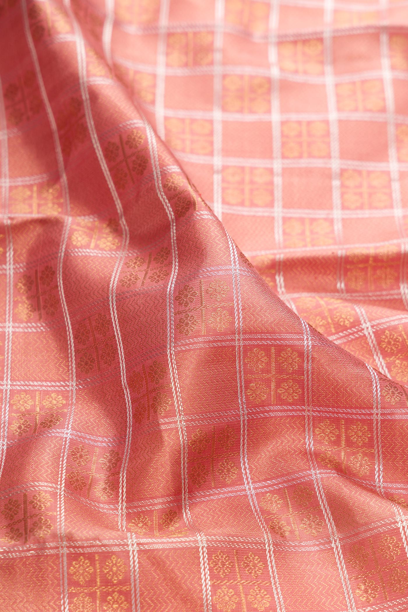 Pure Silk Pure Zari Rose Gold Kanjivaram Saree - Image 2