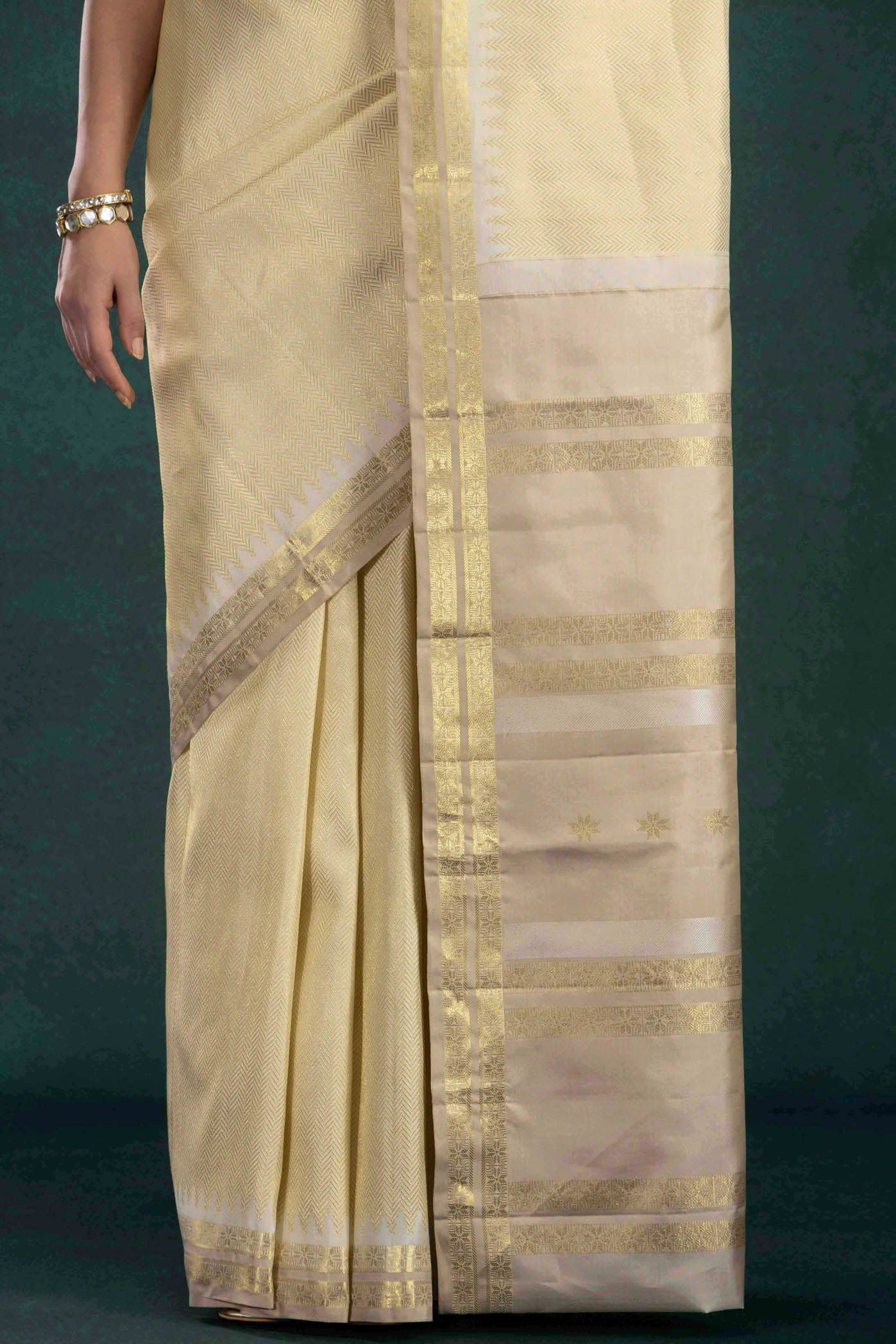 Rukmini-Off White Kanchipuram Silk Saree - Image 6
