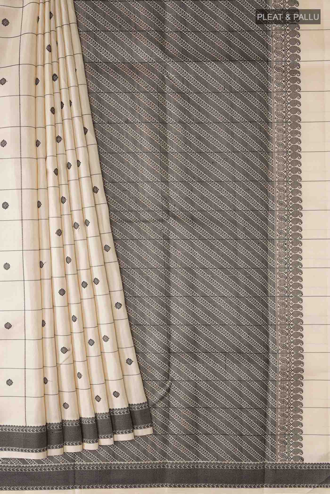 Sandal Kanjivaram Silk Saree - Image 4