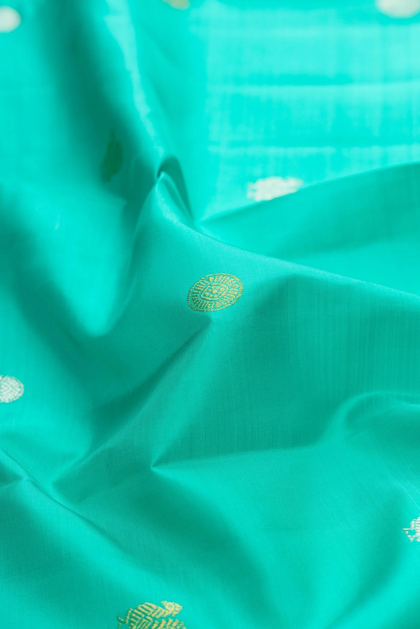 Sea Green Dual Tone Kanchipuram Silk Saree - Image 2