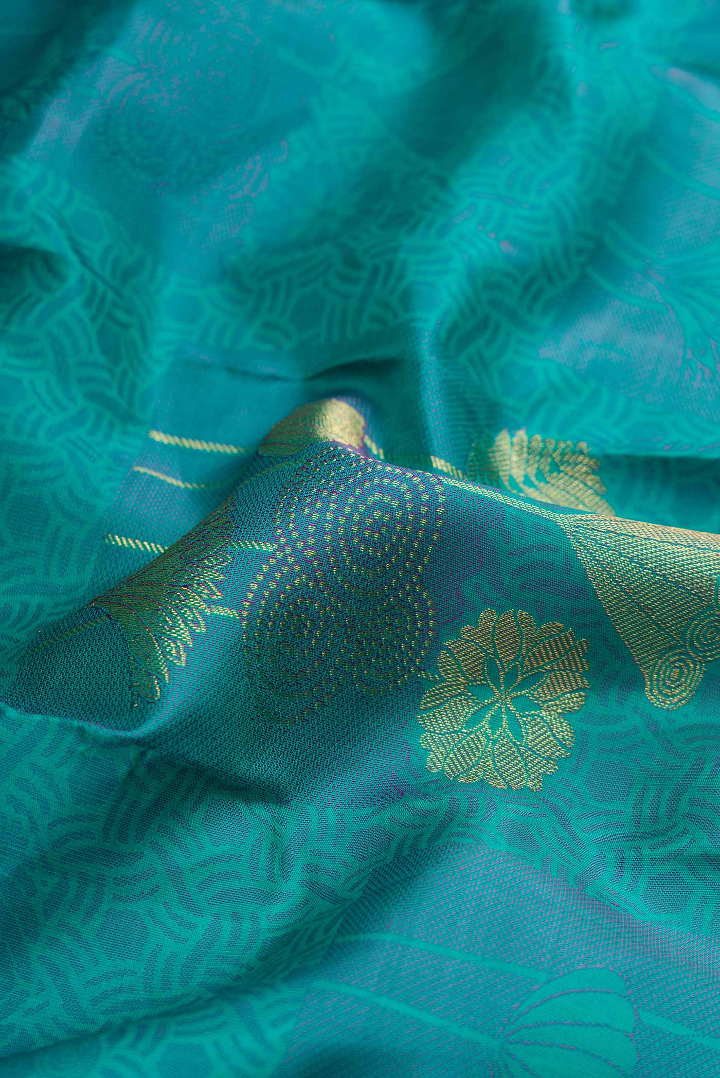 Sea Green Dual Tone Kanjivaram Silk Saree - Image 2