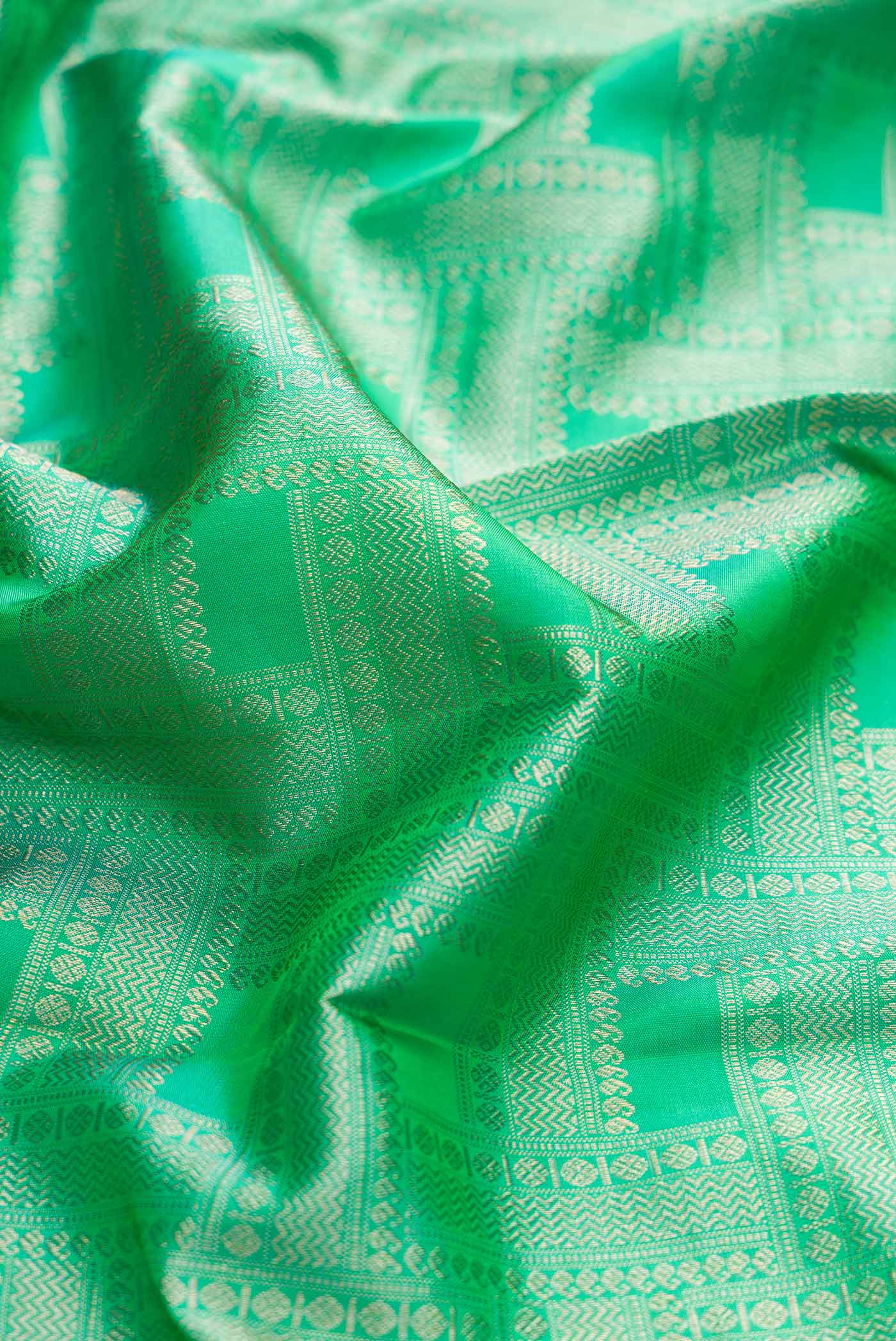 Sea Green Dual Tone Kanchipuram Silk Saree - Image 2