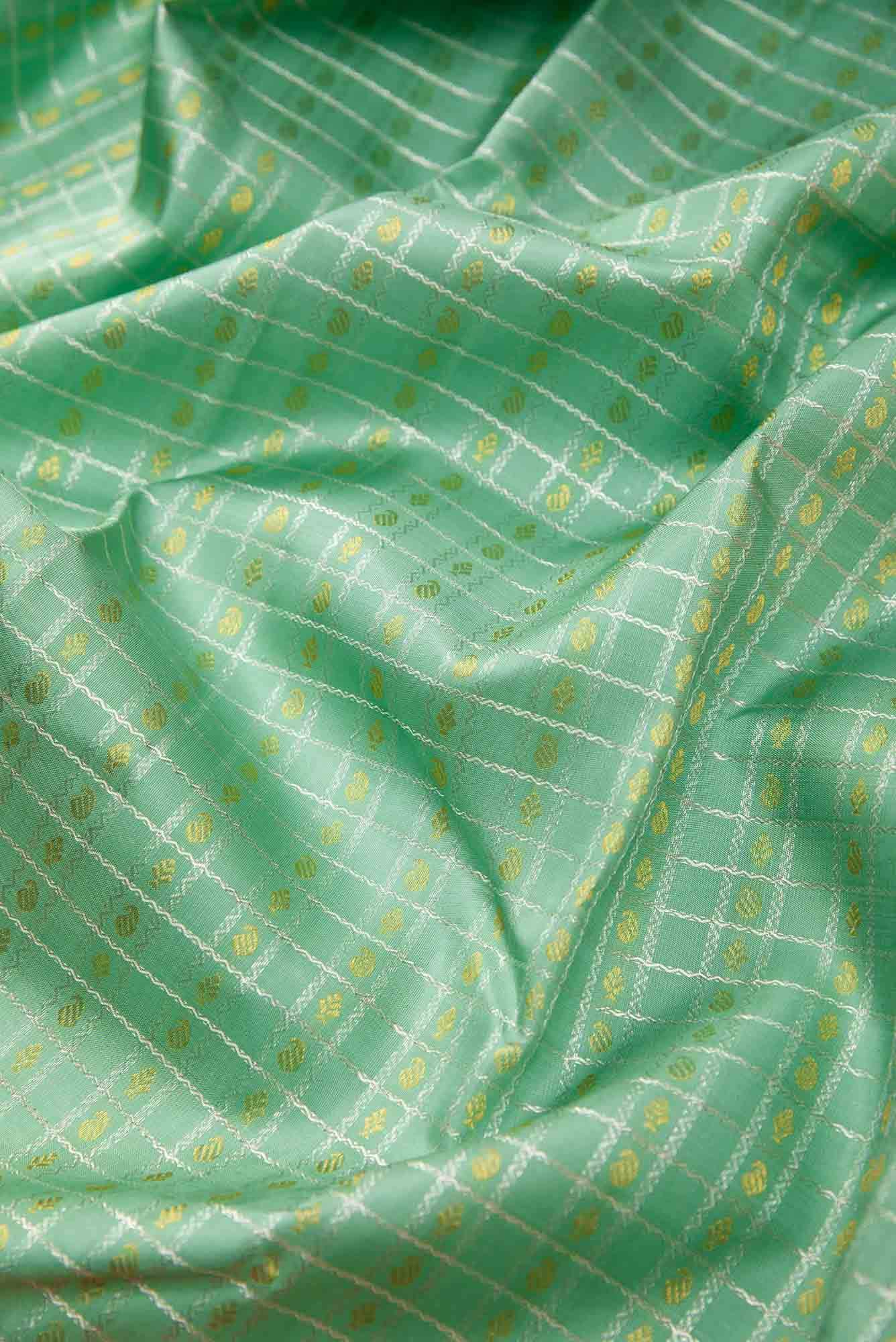 Pure Silk Pure Zari Sea Green Dual Tone Kanjivaram Saree - Image 3