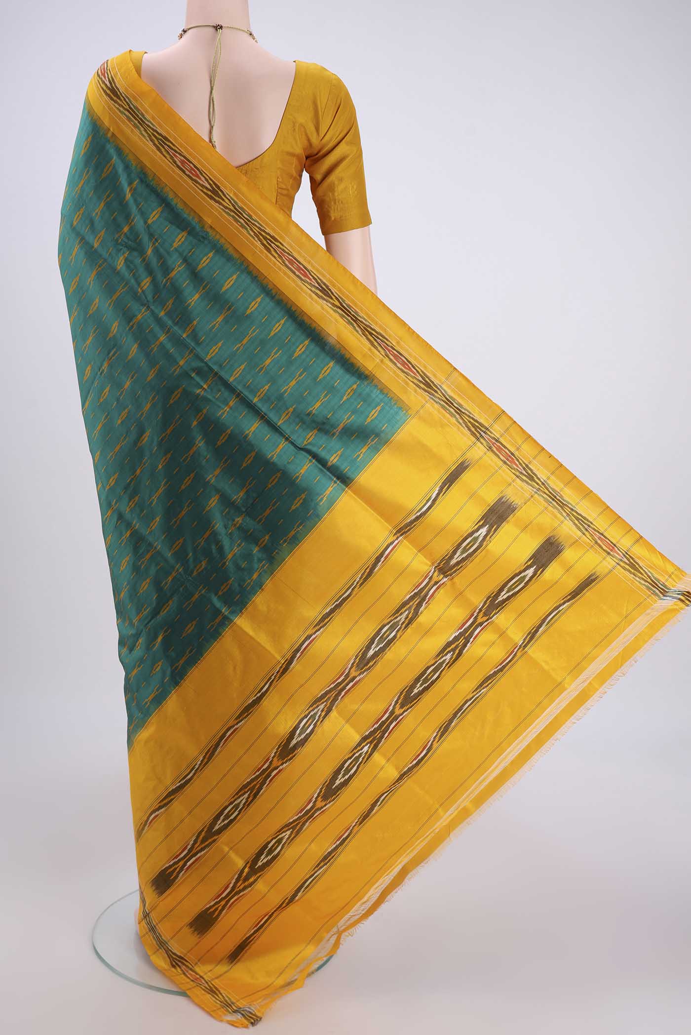 Green Pochampally Silk Saree - Image 3