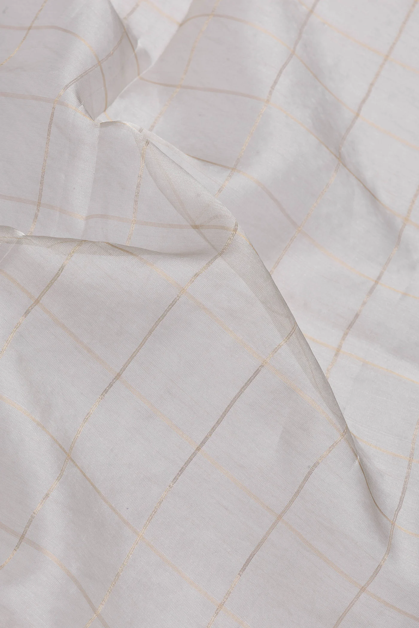 Silver Chanderi Tissue Silk Saree - Image 2