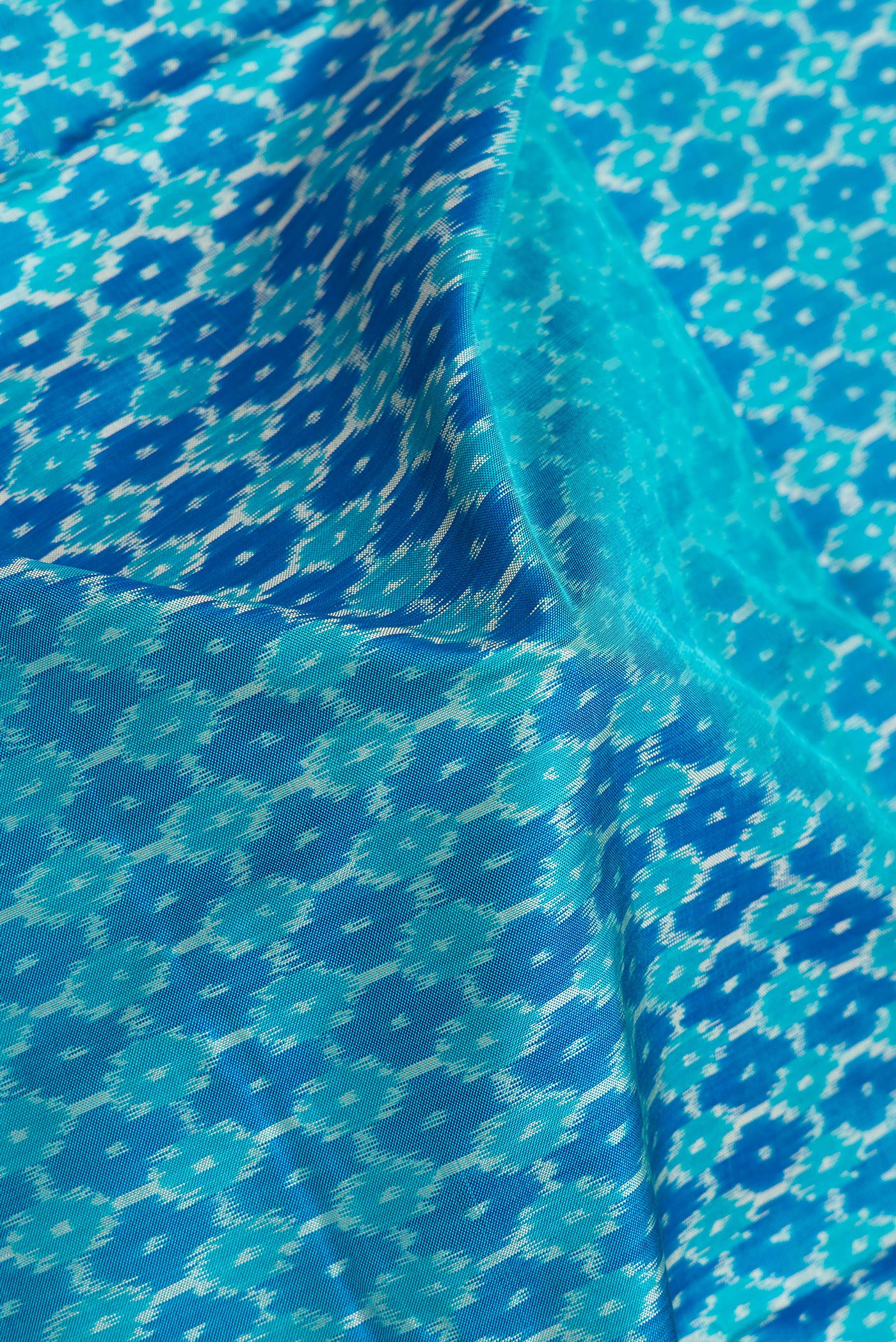 Sky Blue Pochampally Silk Saree - Image 2