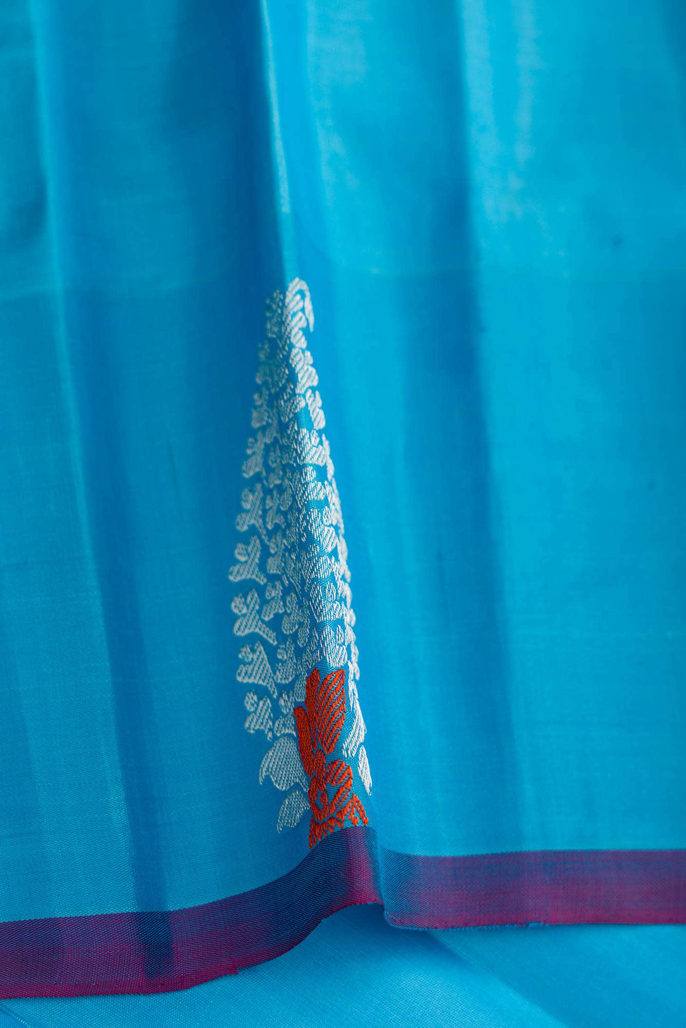 Sky Blue Dual Tone Gadwal Silk Saree - Image 6