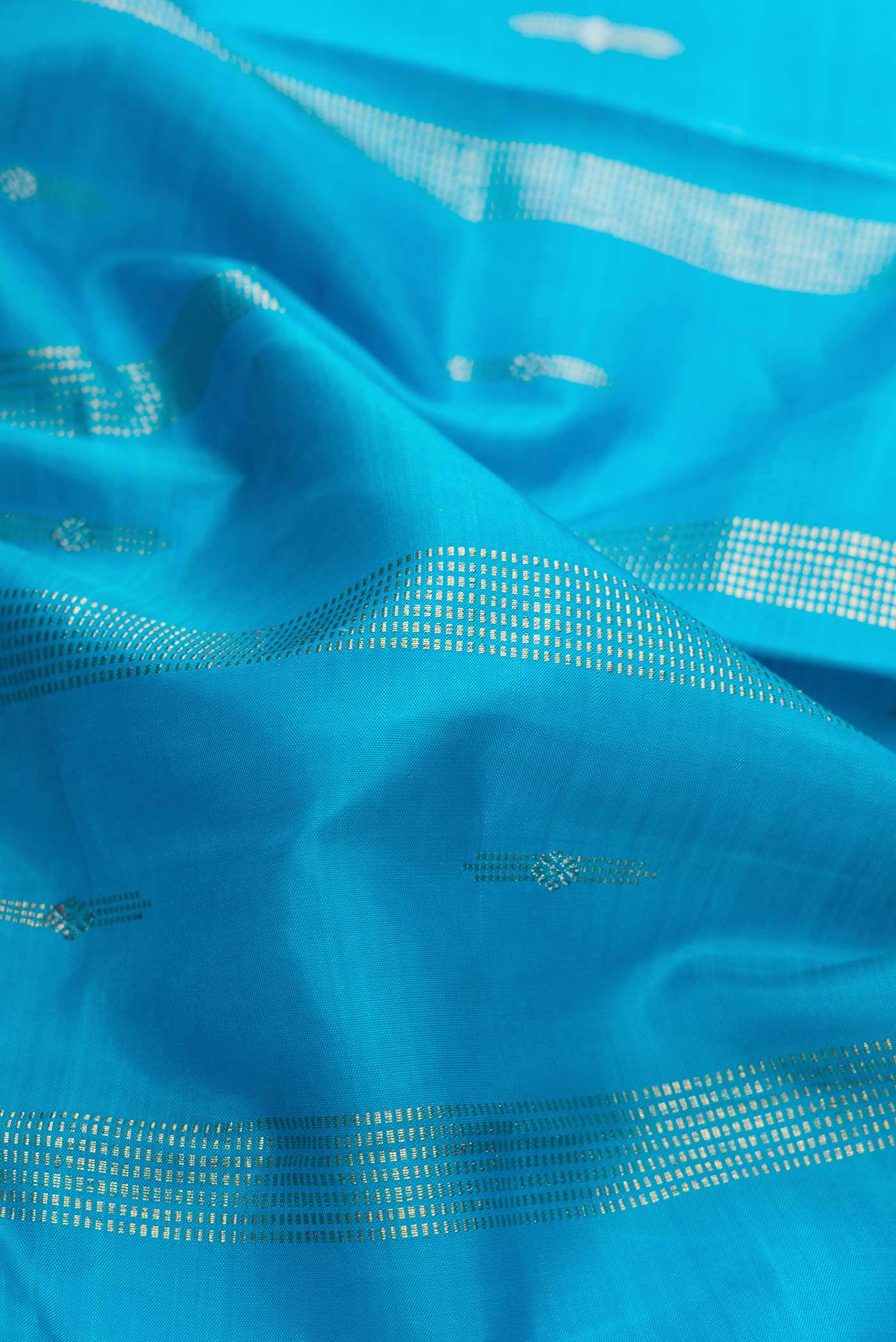 Sky Blue Dual Tone Kanjivaram Silk Saree - Image 2