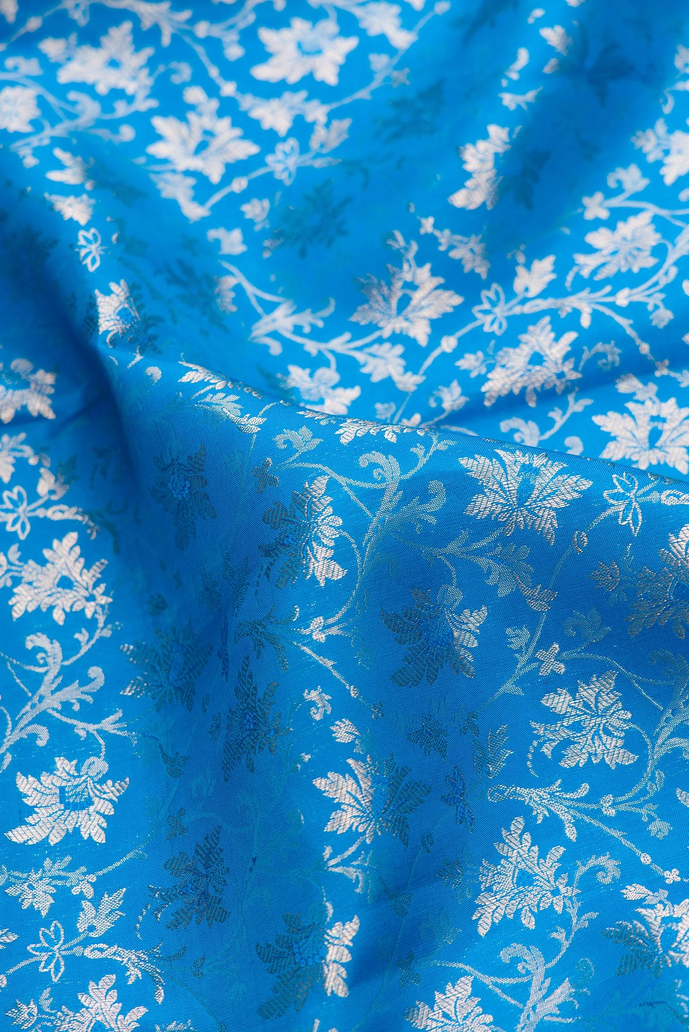 Sky Blue Kanchipuram Silk Saree - Image 2