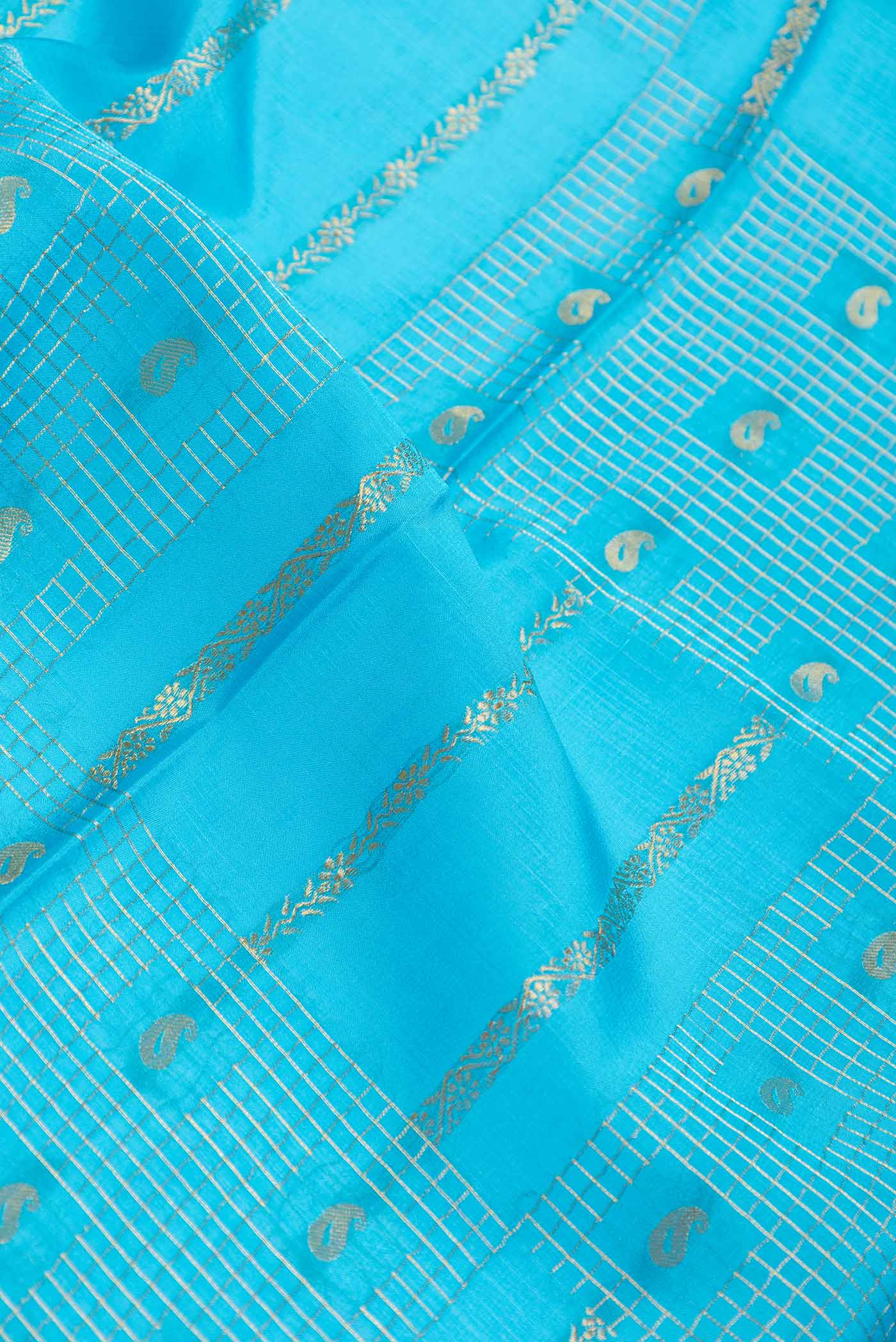 Sky Blue Dual Tone Mysore Crepe Saree - Image 2