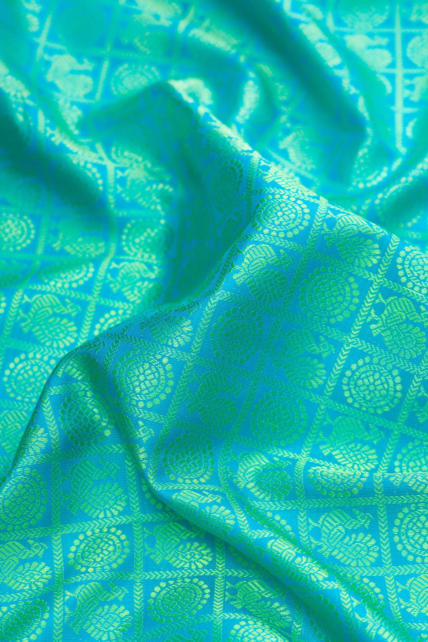 Pure Silk Pure Zari Sky Blue Kanjivaram Saree - Image 2