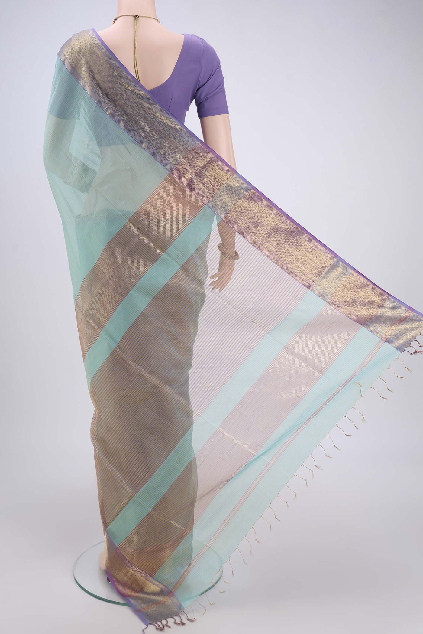 Light Blue Maheshwari Silk Cotton Saree - Image 3