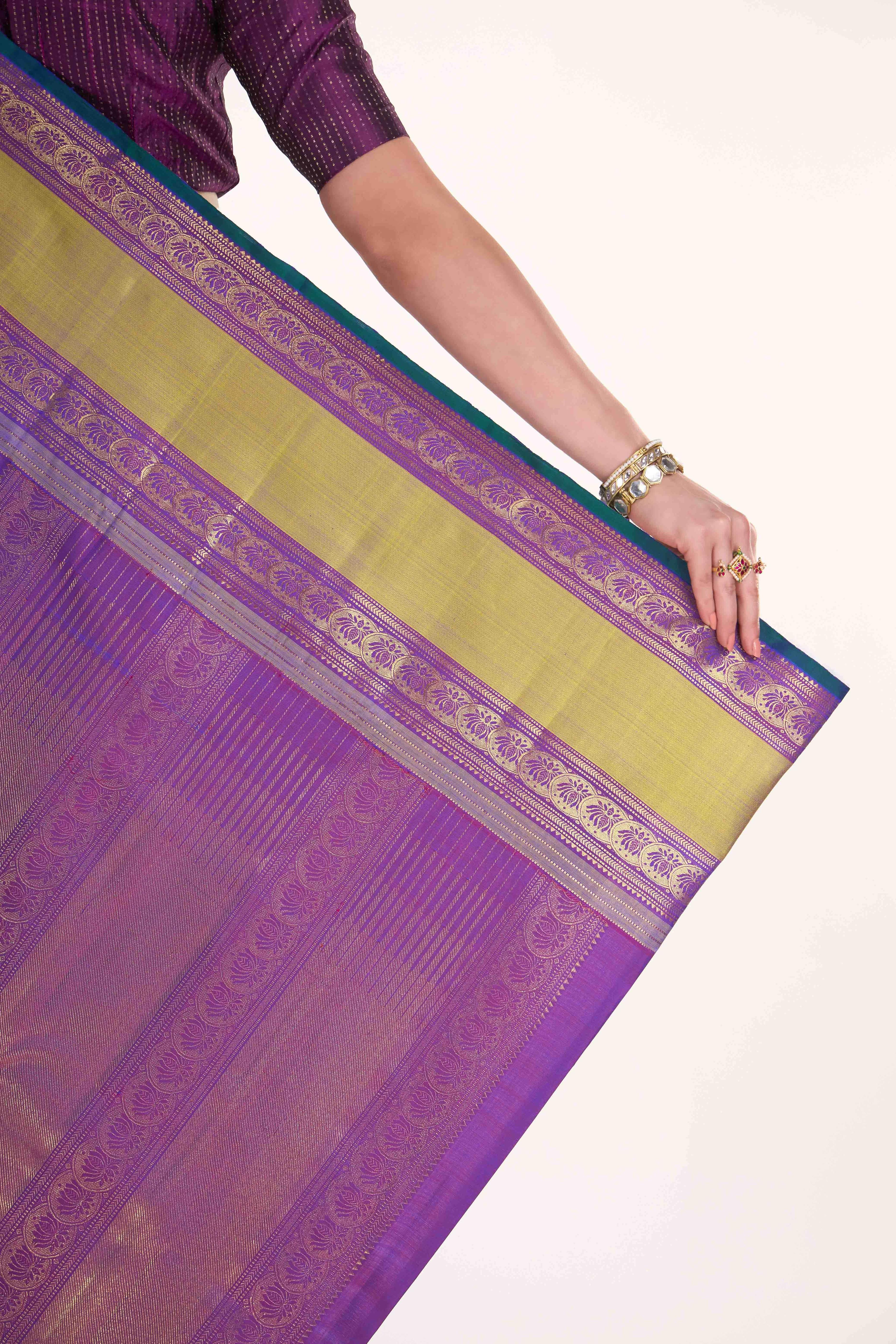 Tamira-Pure Silk Pure Gold Zari Blue with Green Dual Tone Kanchipuram Saree - Image 7