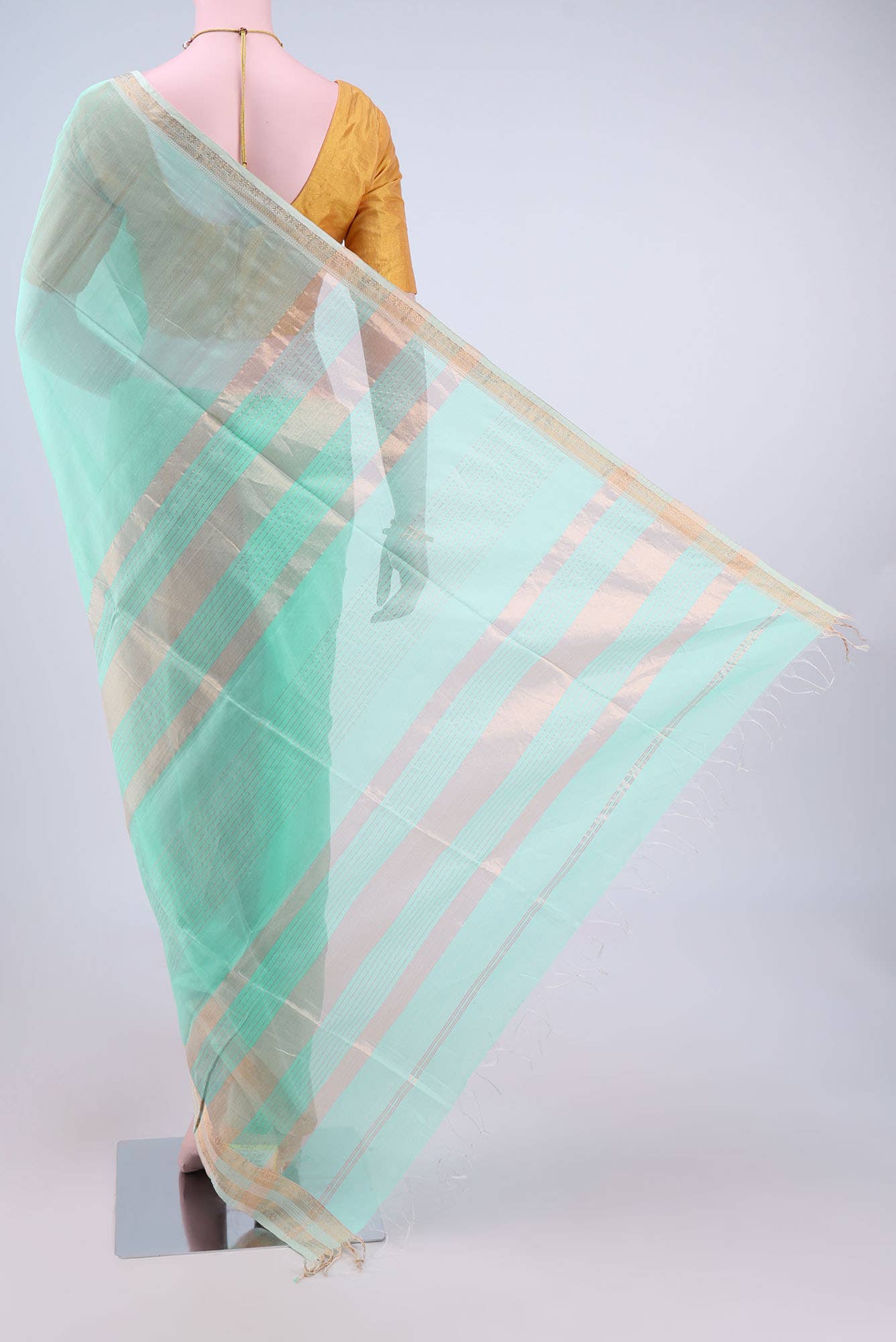 Turquoise Maheshwari Silk Cotton Saree - Image 2