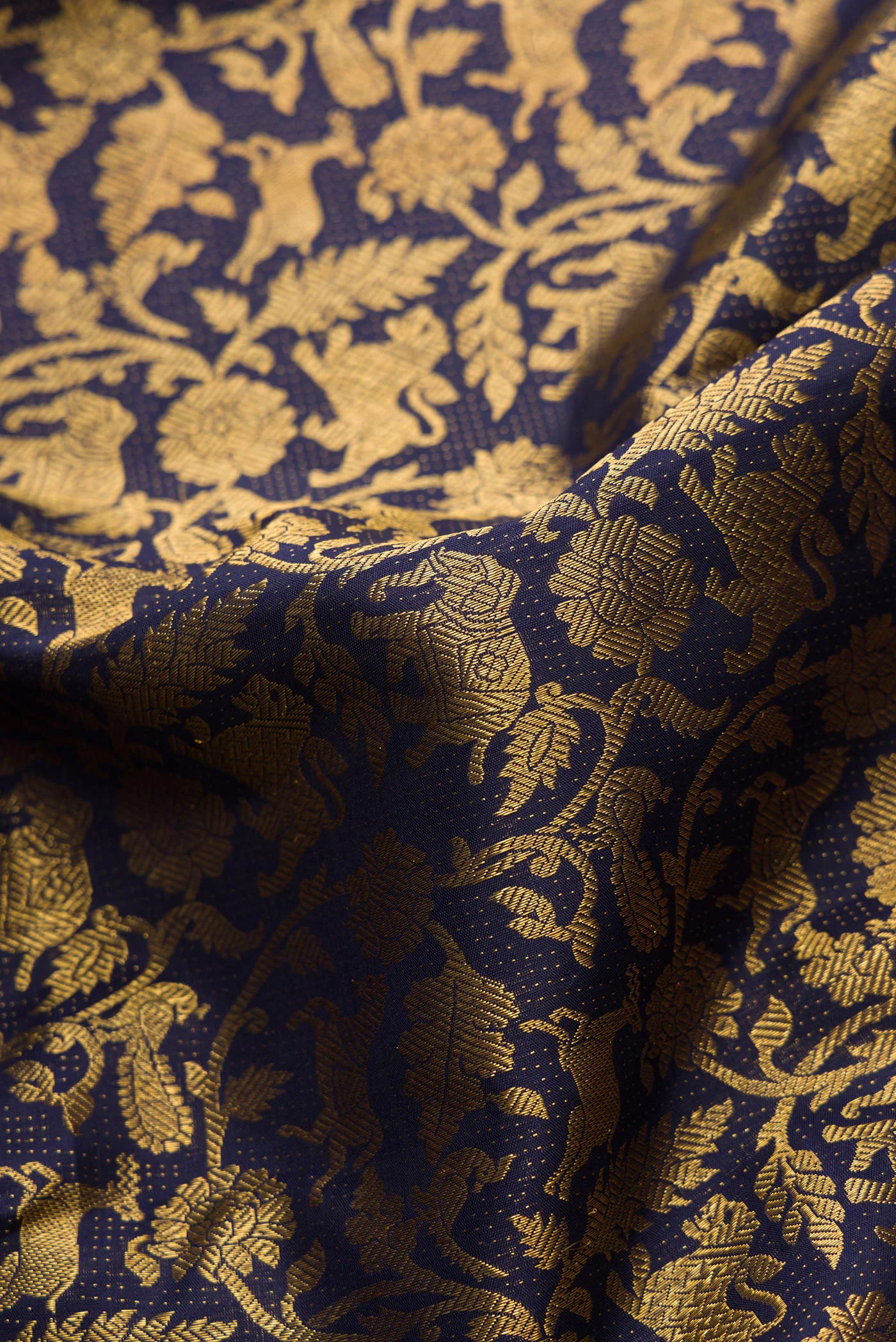 Navy Blue Kanchipuram Silk Saree - Image 2