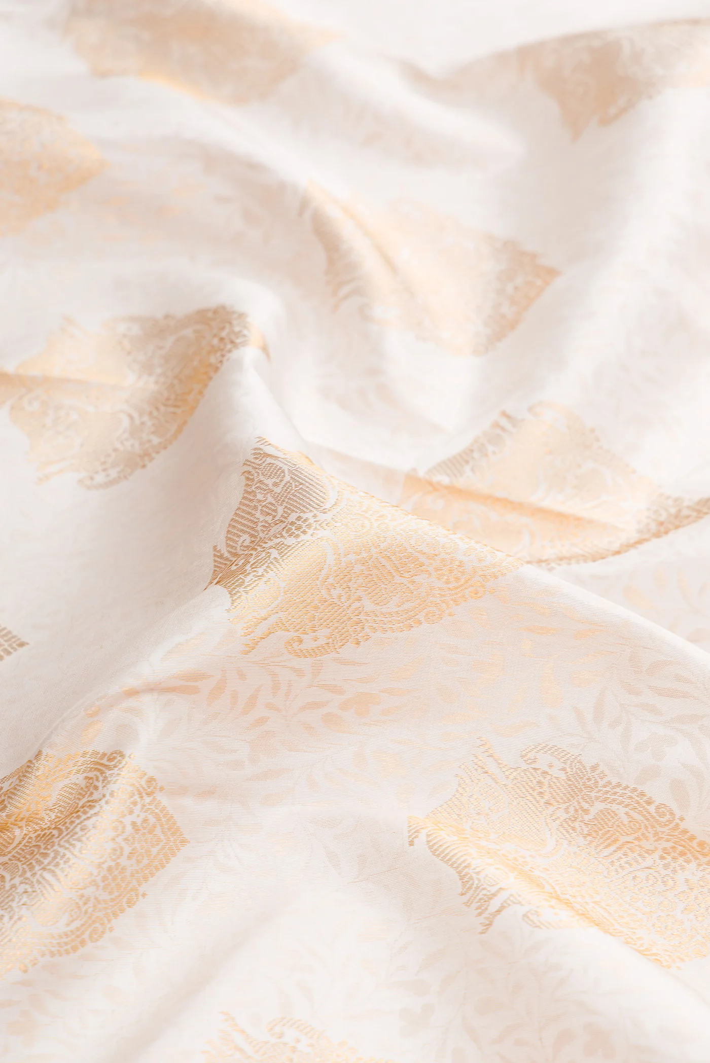 White Kanjivaram Silk Saree - Image 2