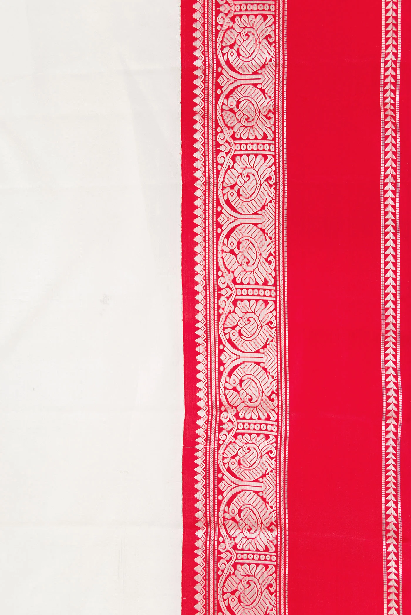 White Kanjivaram Silk Saree - Image 3