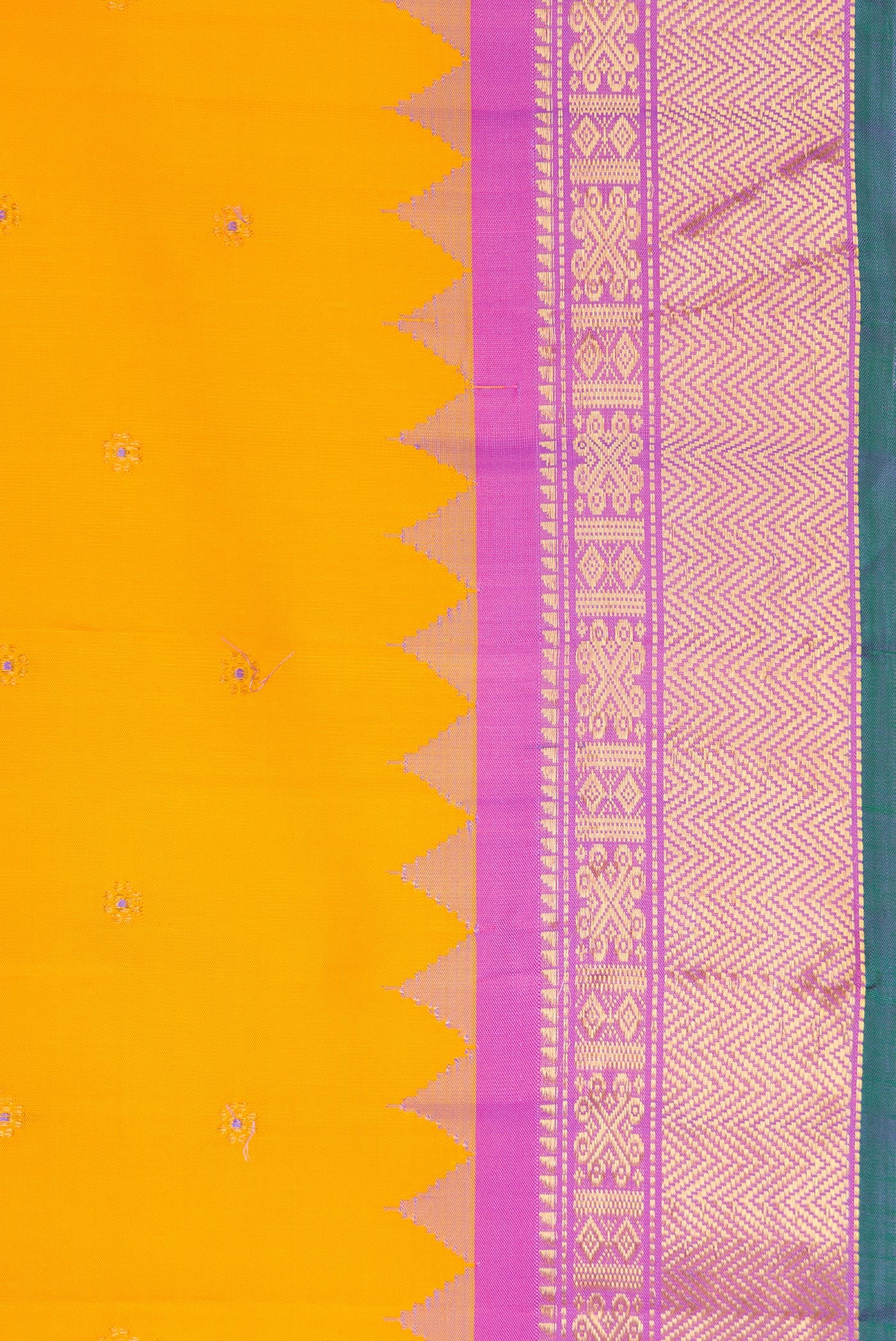 Yellow Gadwal Silk Saree - Image 3