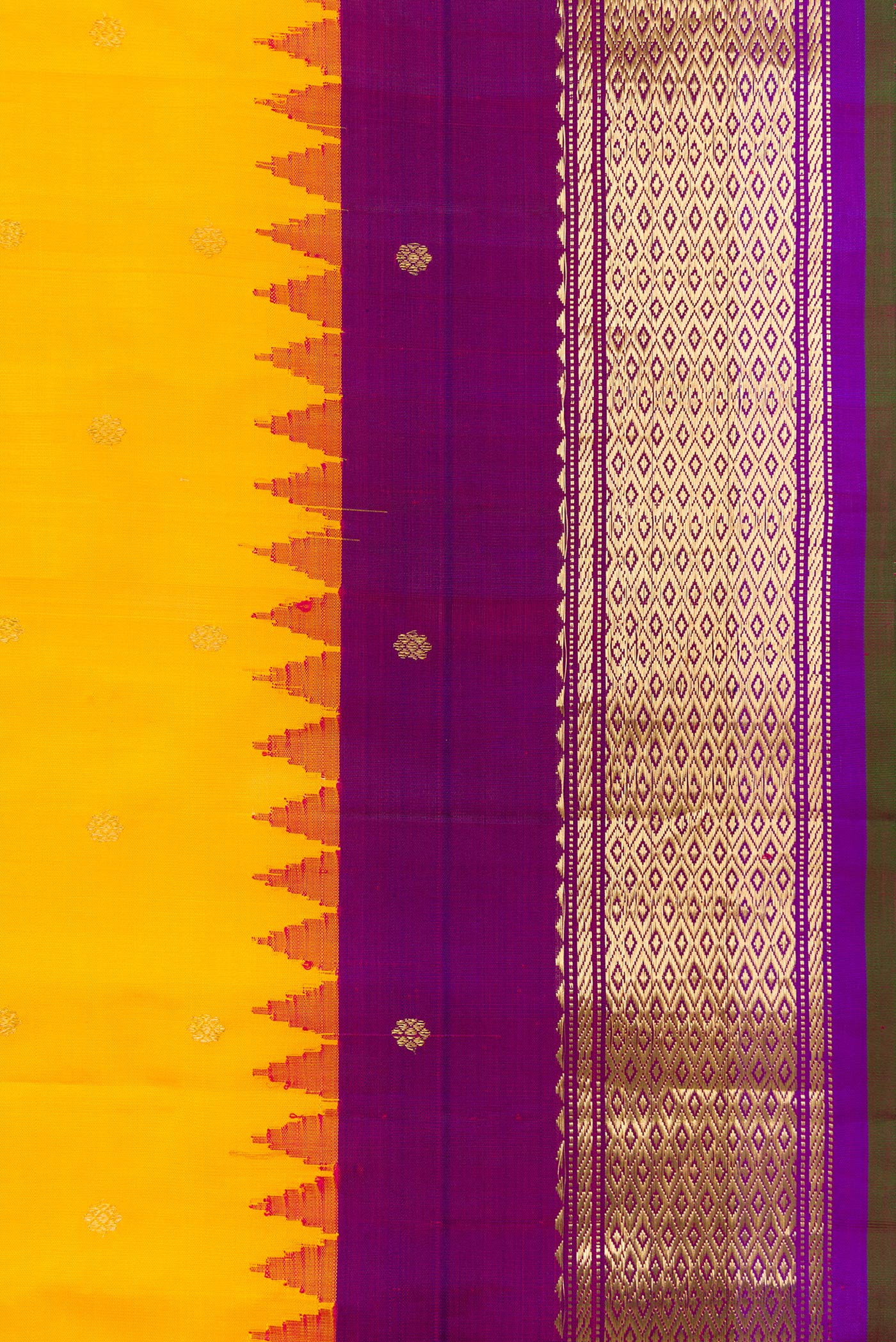 Yellow Gadwal Silk Saree - Image 3