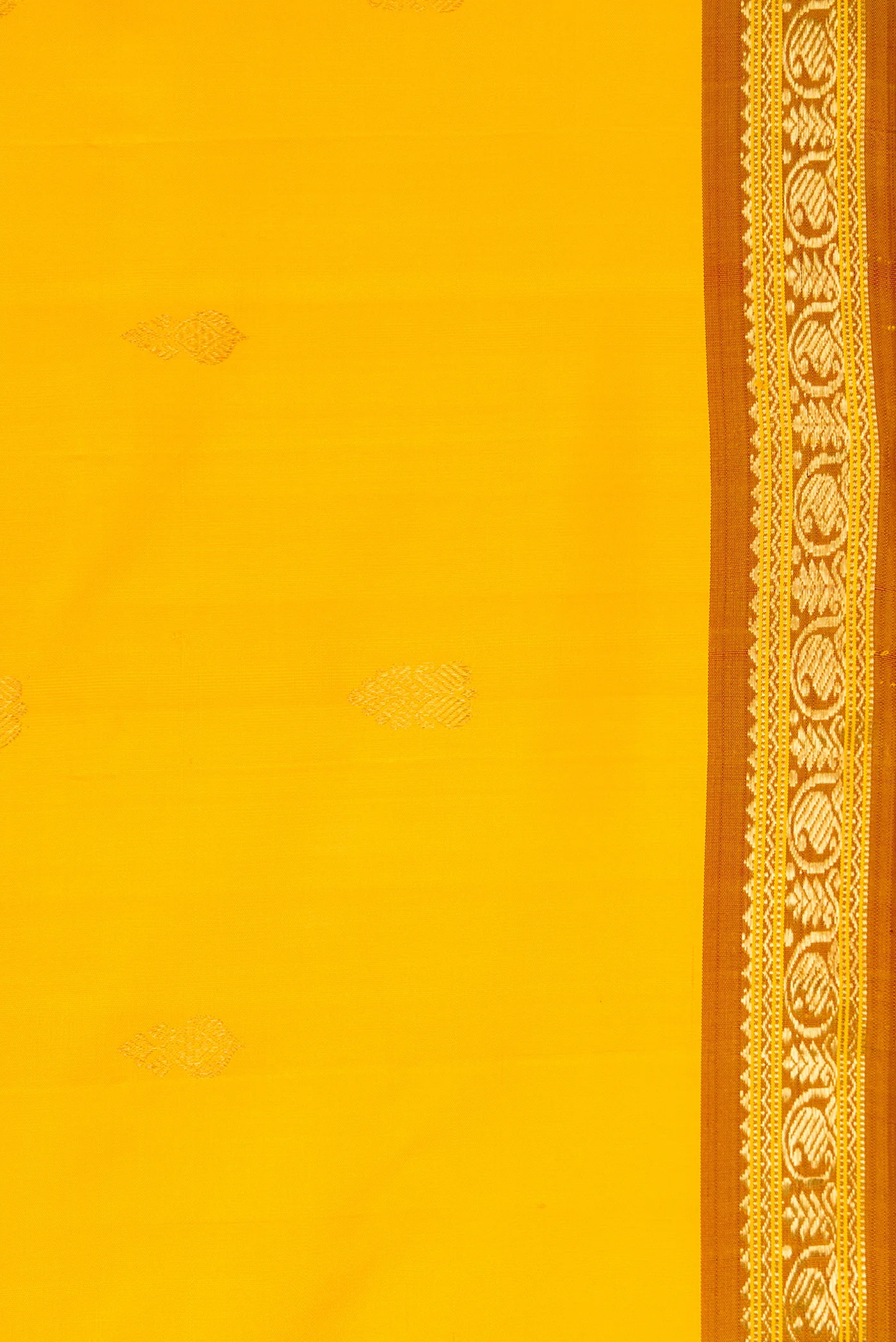 Yellow Dual Tone Gadwal Silk Saree - Image 3