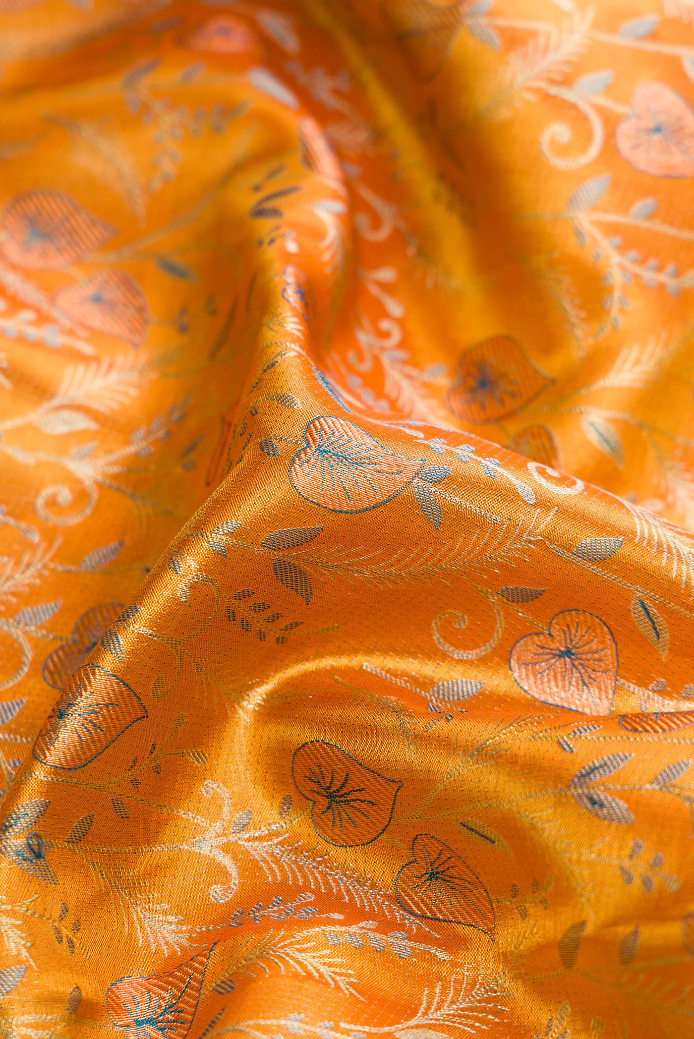 Yellow Dual Tone Kanjivaram Tissue Silk Saree - Image 2