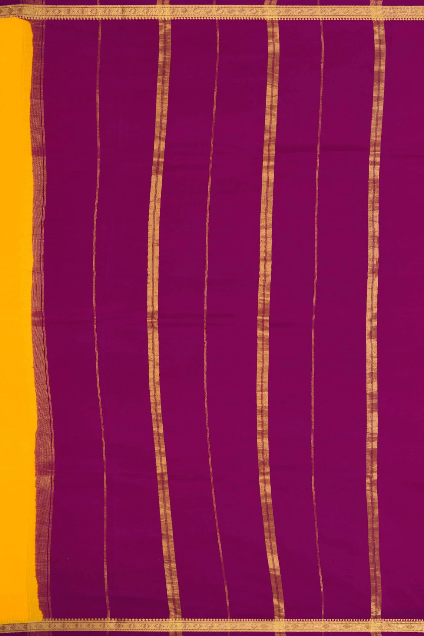 Pure Silk Pure Zari Yellow Dual Tone Mysore Crepe Saree - Image 5