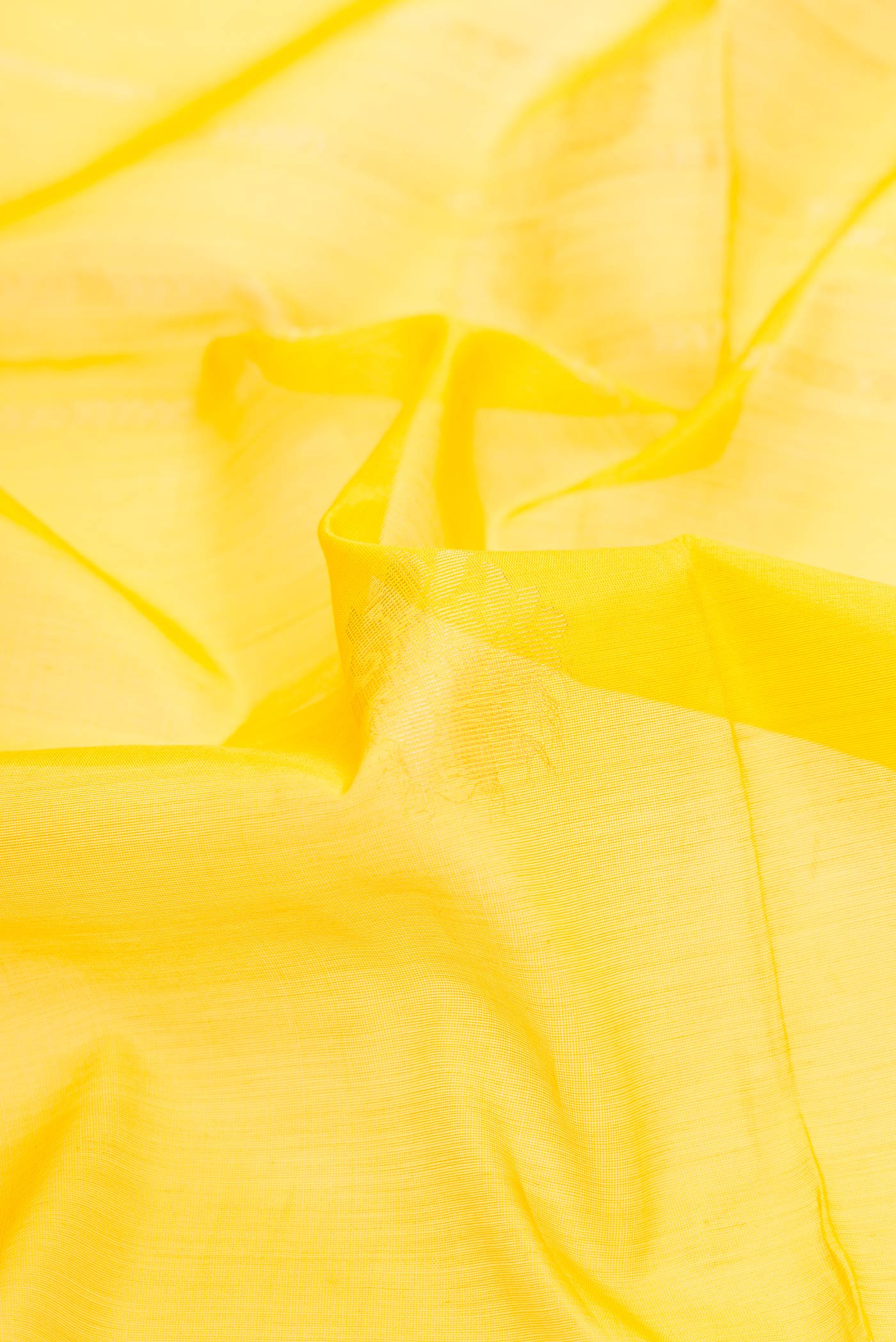 Yellow Dual Tone Silk Cotton Saree - Image 2
