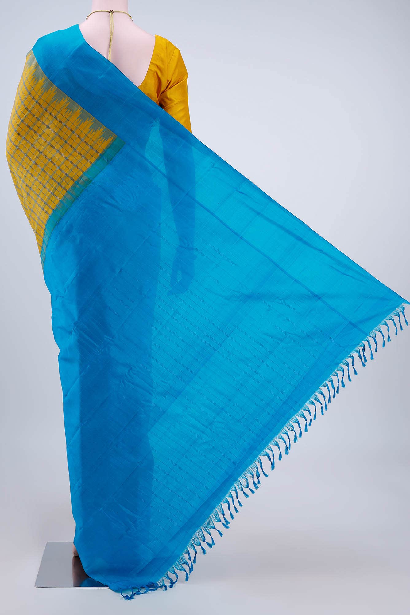 Yellow Gadwal Silk Saree - Image 2