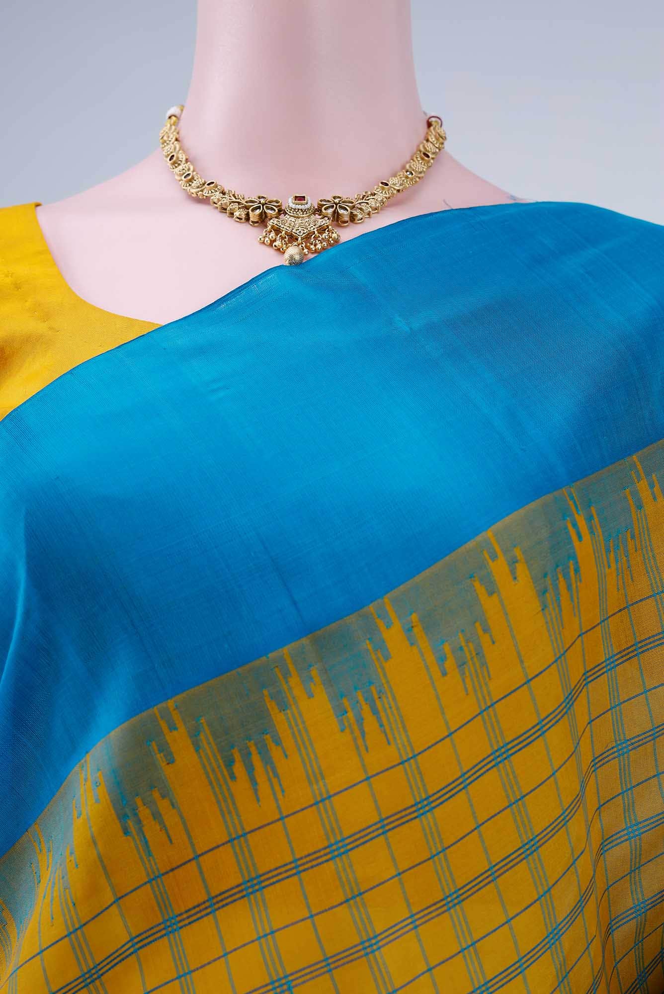Yellow Gadwal Silk Saree - Image 3